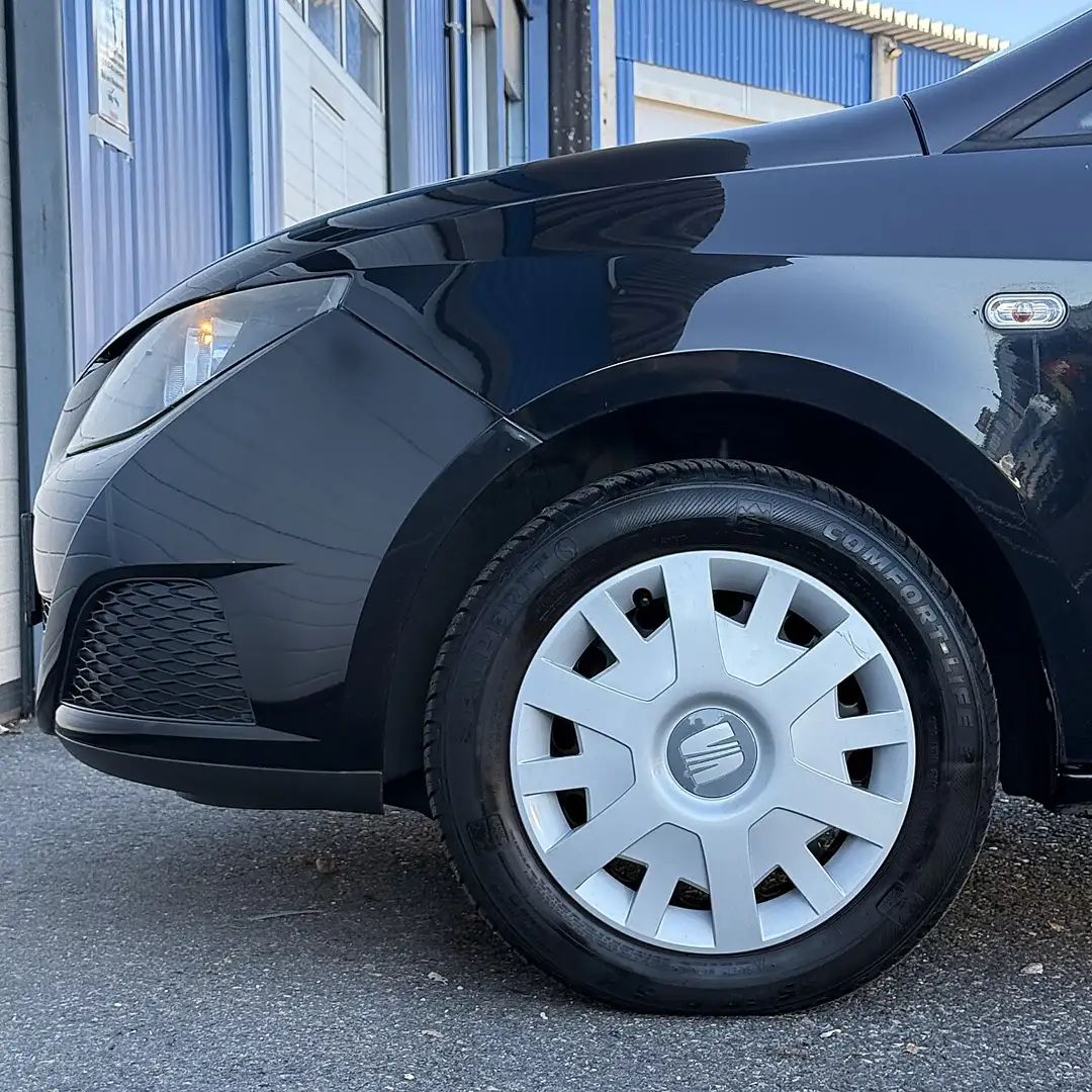 SEAT Ibiza Reference 1,2 Schwarz - 2
