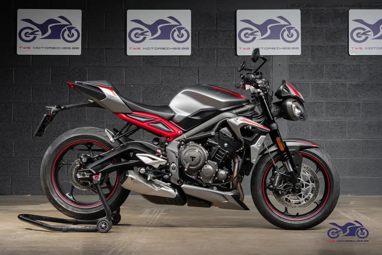 Triumph Street Triple 765