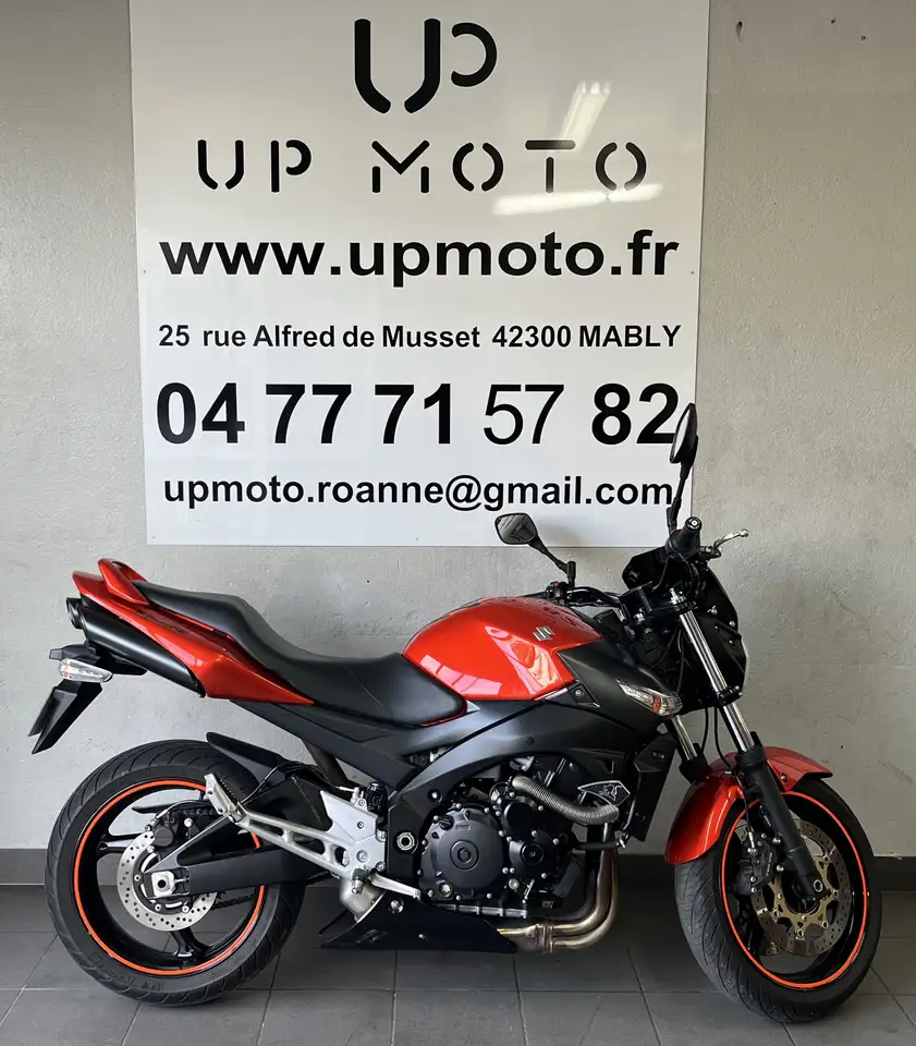 Suzuki GSR 600