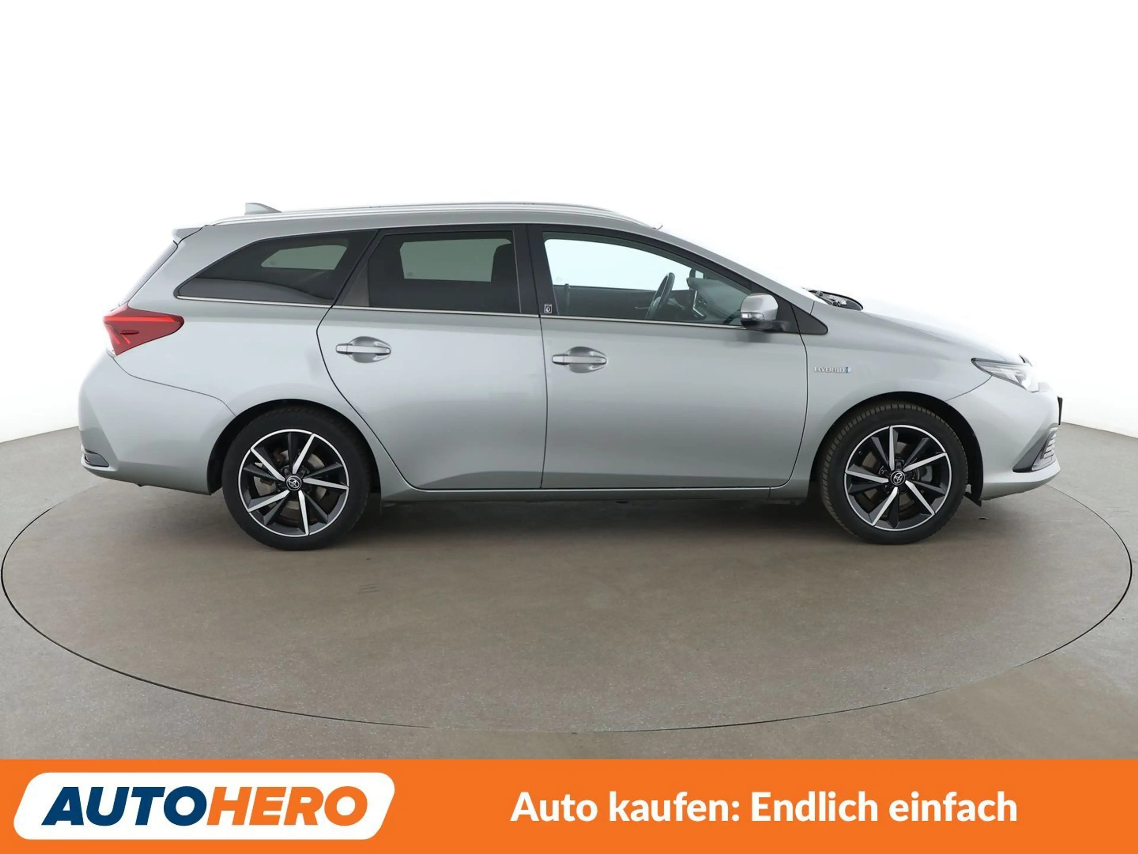 Toyota Auris 1.8 Hybrid Team D Aut.*TEMPO*CAM*PDC*SHZ*AHK*ALU* — photo 7
