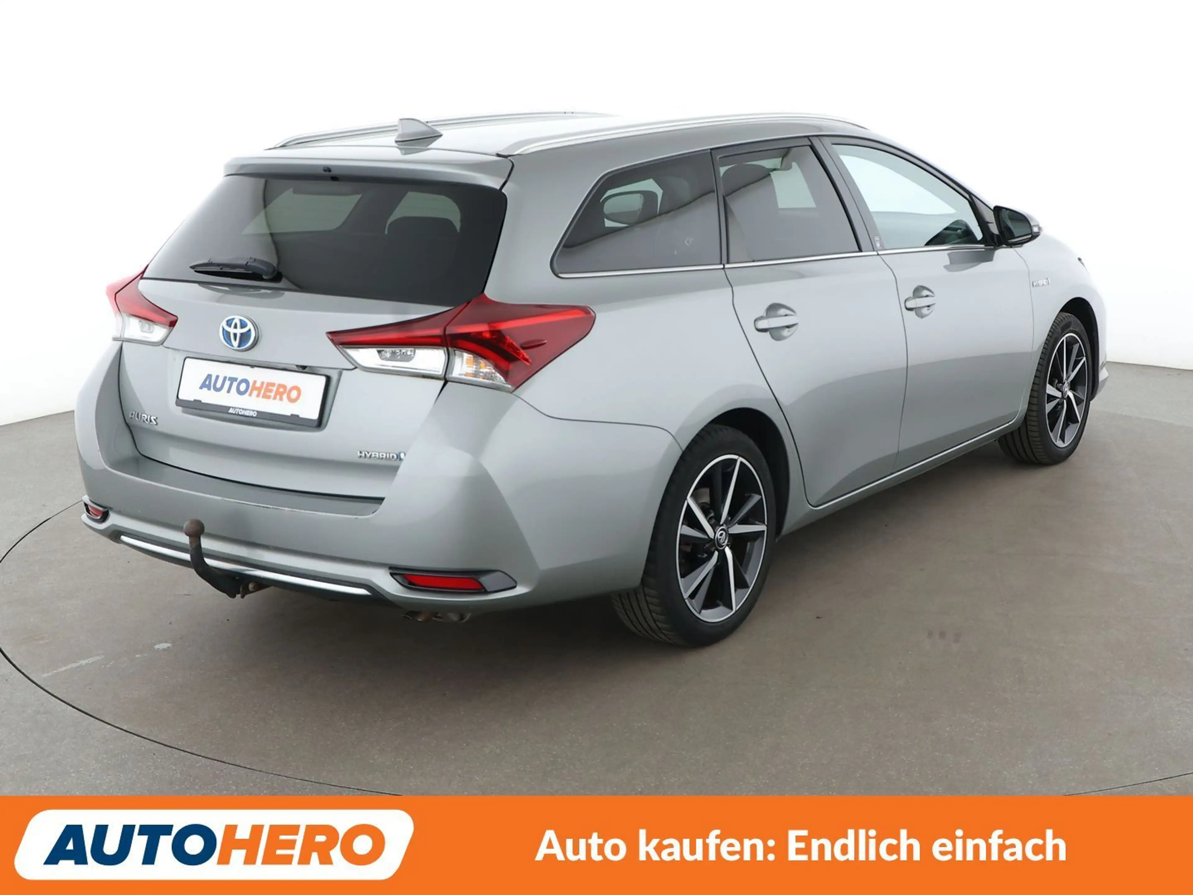 Toyota Auris 1.8 Hybrid Team D Aut.*TEMPO*CAM*PDC*SHZ*AHK*ALU* — photo 6