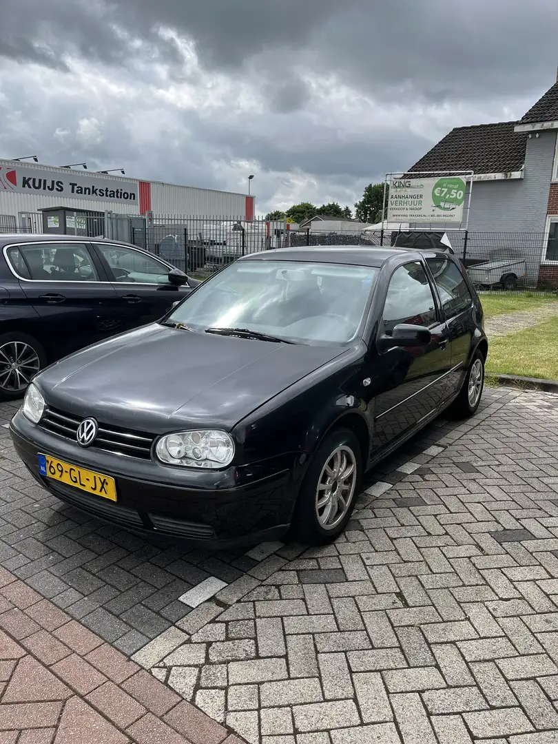 Volkswagen Golf 1.6-16V Highline Zwart - 1