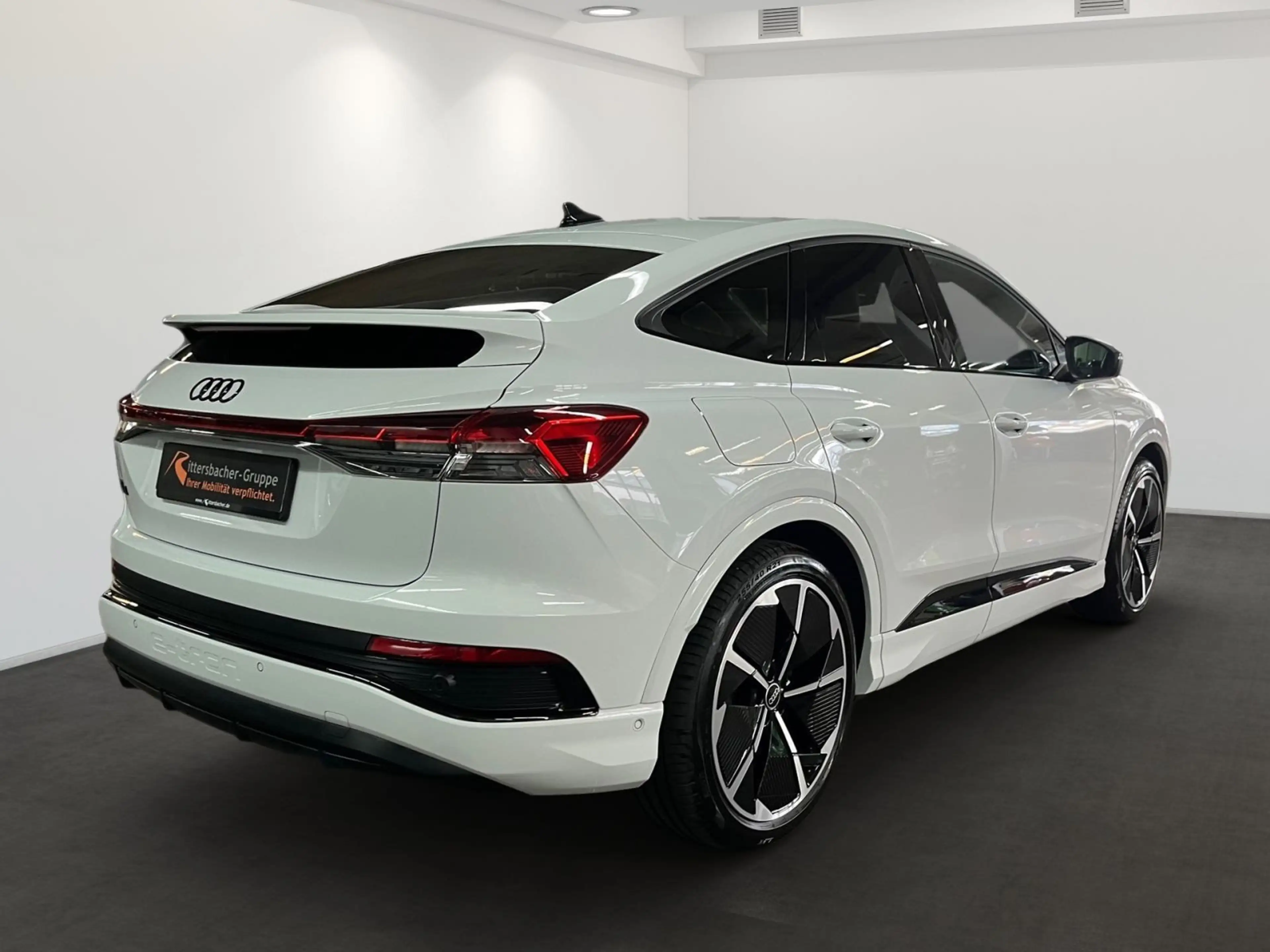 Audi Q4 e-tron 40 s-line AHK AssistenzPaket — photo 5