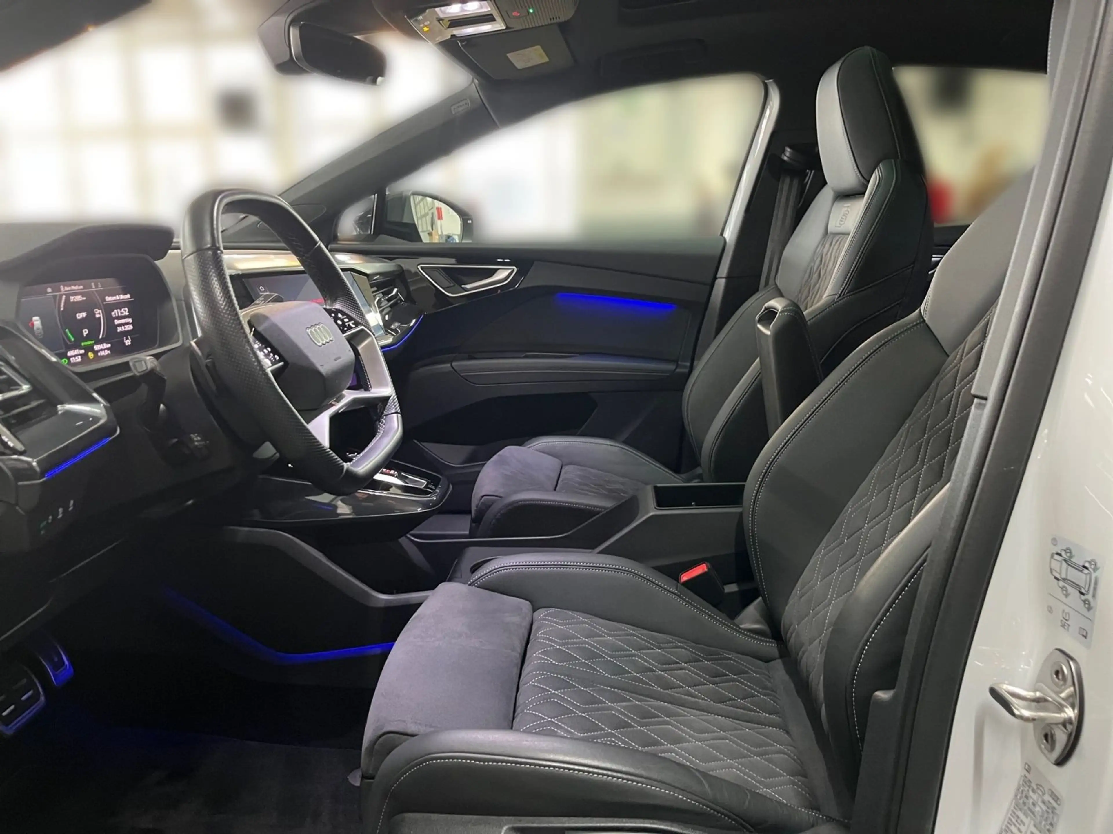 Audi Q4 e-tron 40 s-line AHK AssistenzPaket — photo 9