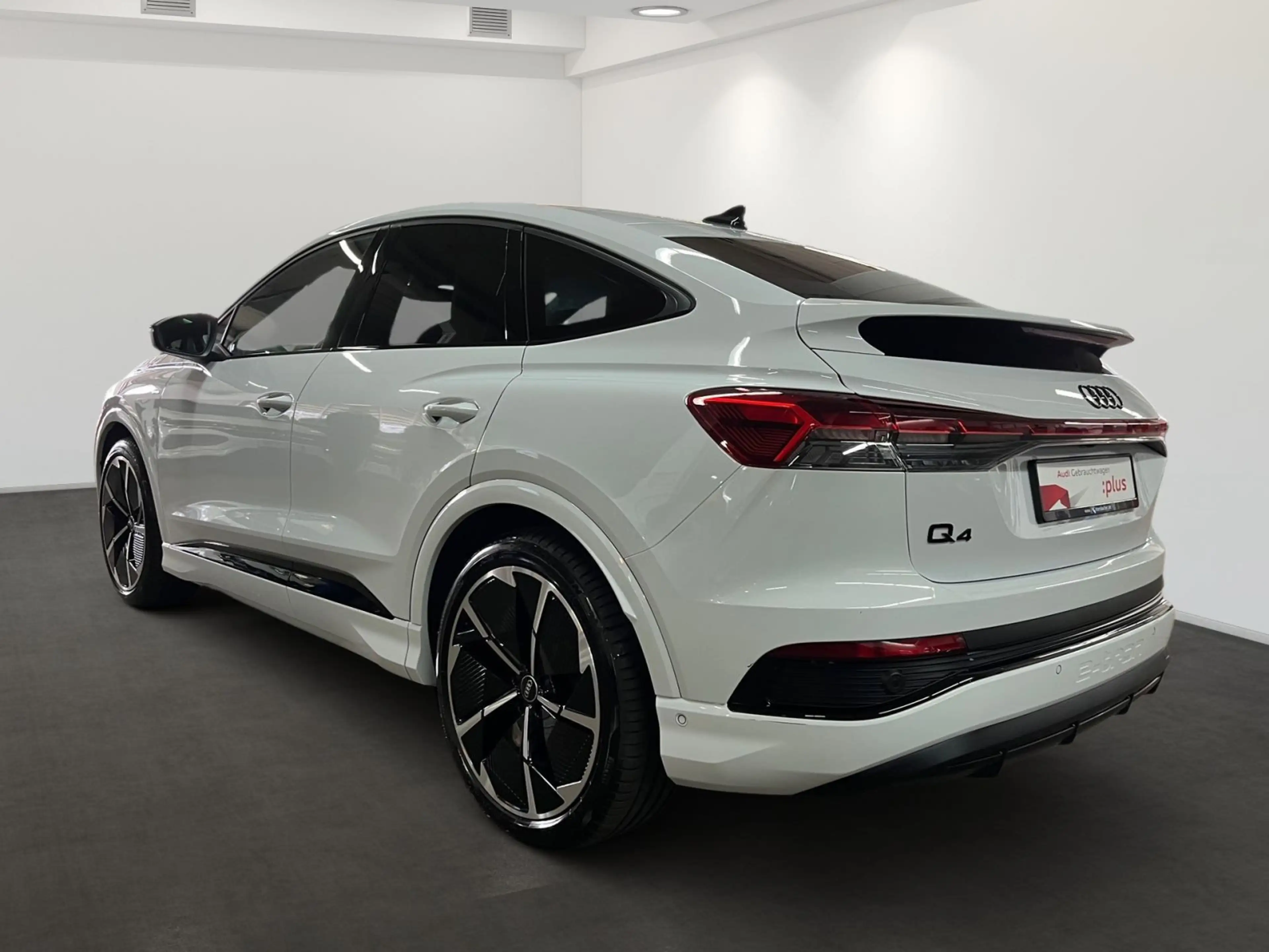 Audi Q4 e-tron 40 s-line AHK AssistenzPaket — photo 6
