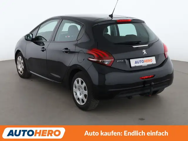 Peugeot 208 view 4