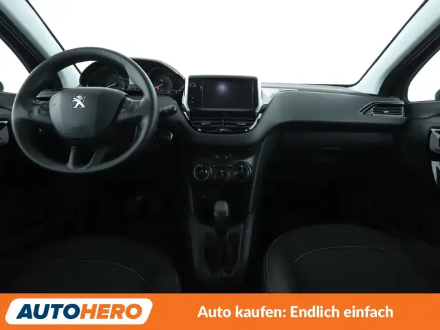 Peugeot 208 view 12