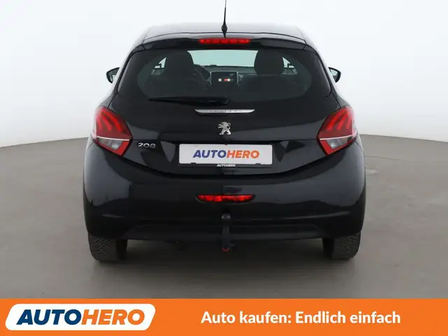 Peugeot 208 view 5