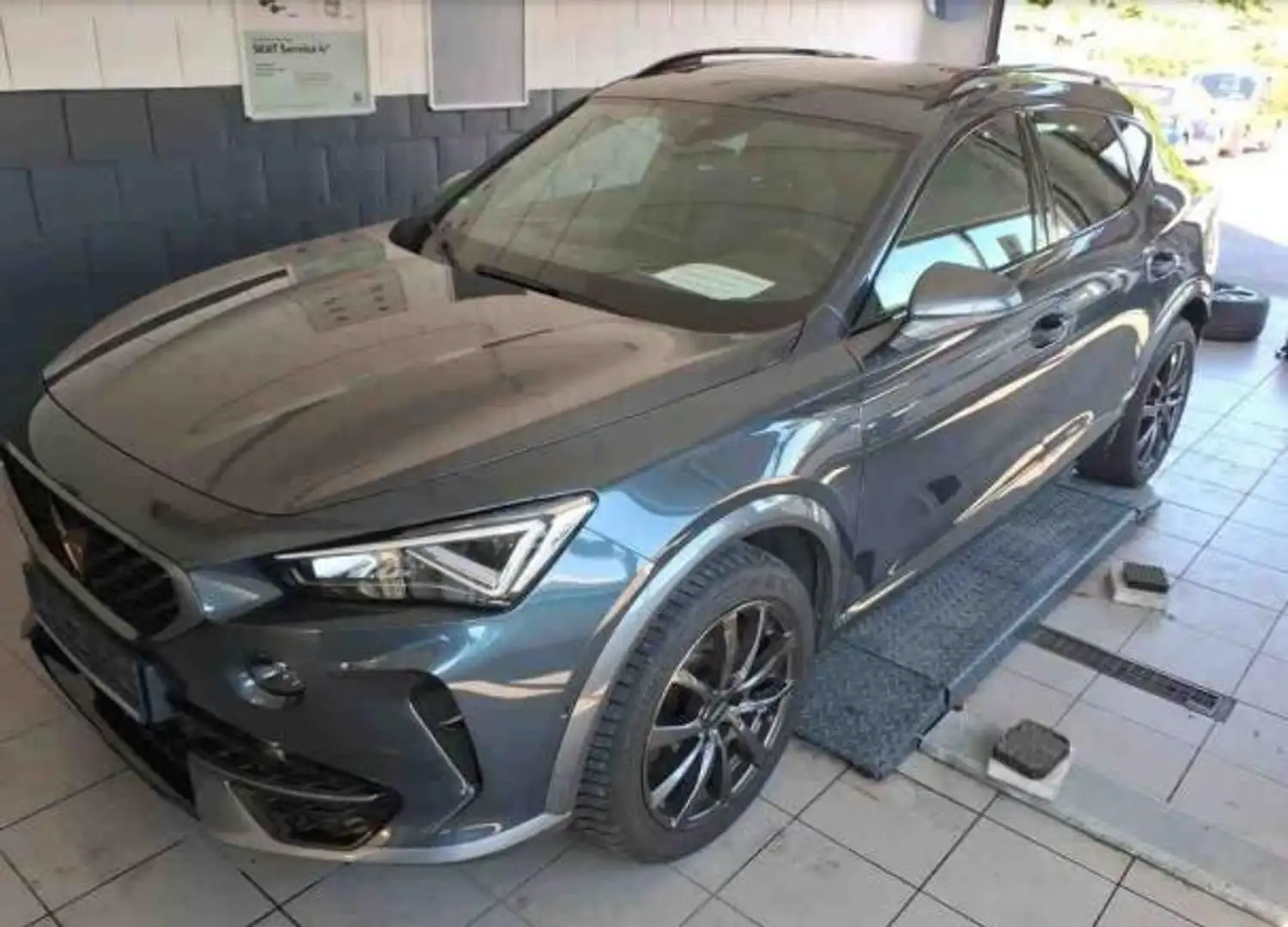 CUPRA Formentor VZ 2.0 TSI PANO+KAMERA+LED+NAVI+ACC Grigio - 1