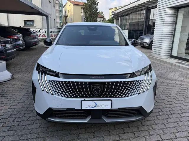 Peugeot 3008 view 2