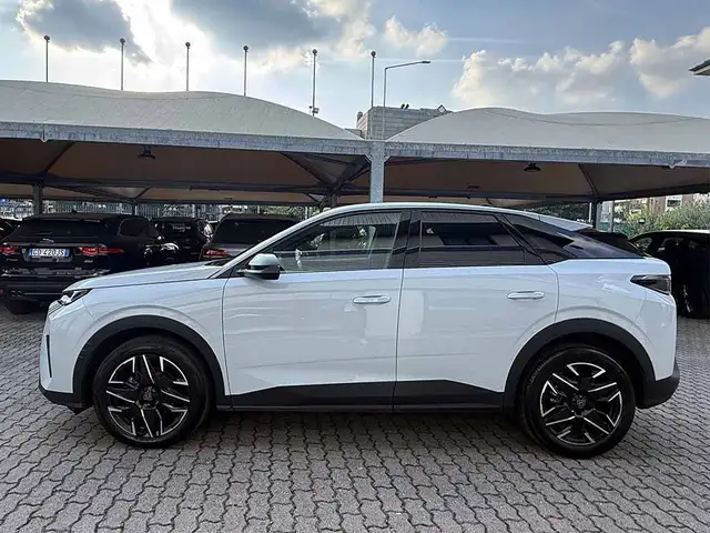 Peugeot 3008 view 8