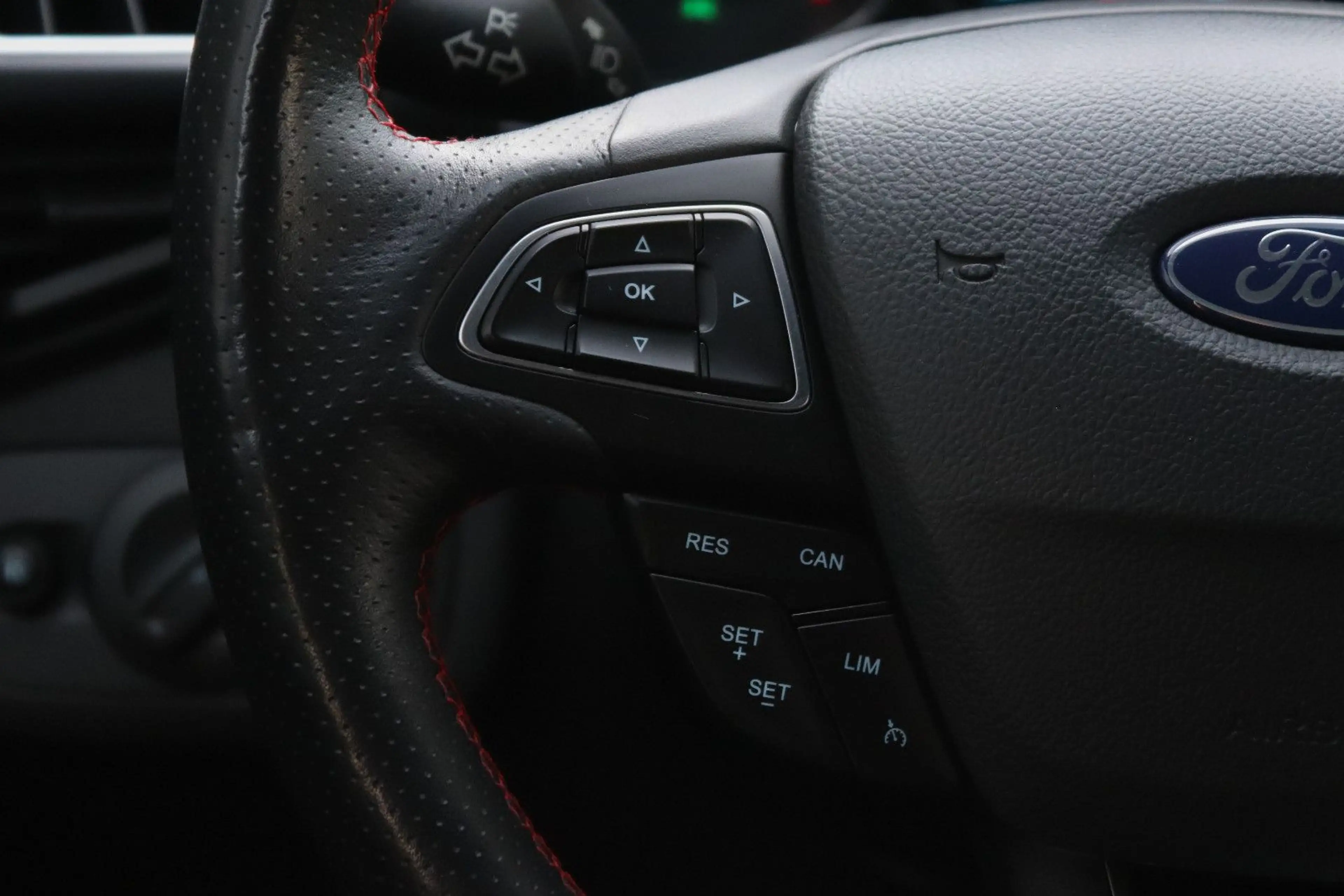 Ford Kuga ST-Line*T.LEDER*LED*KAMERA*KEYLESS*TEMP*AHK — photo 14
