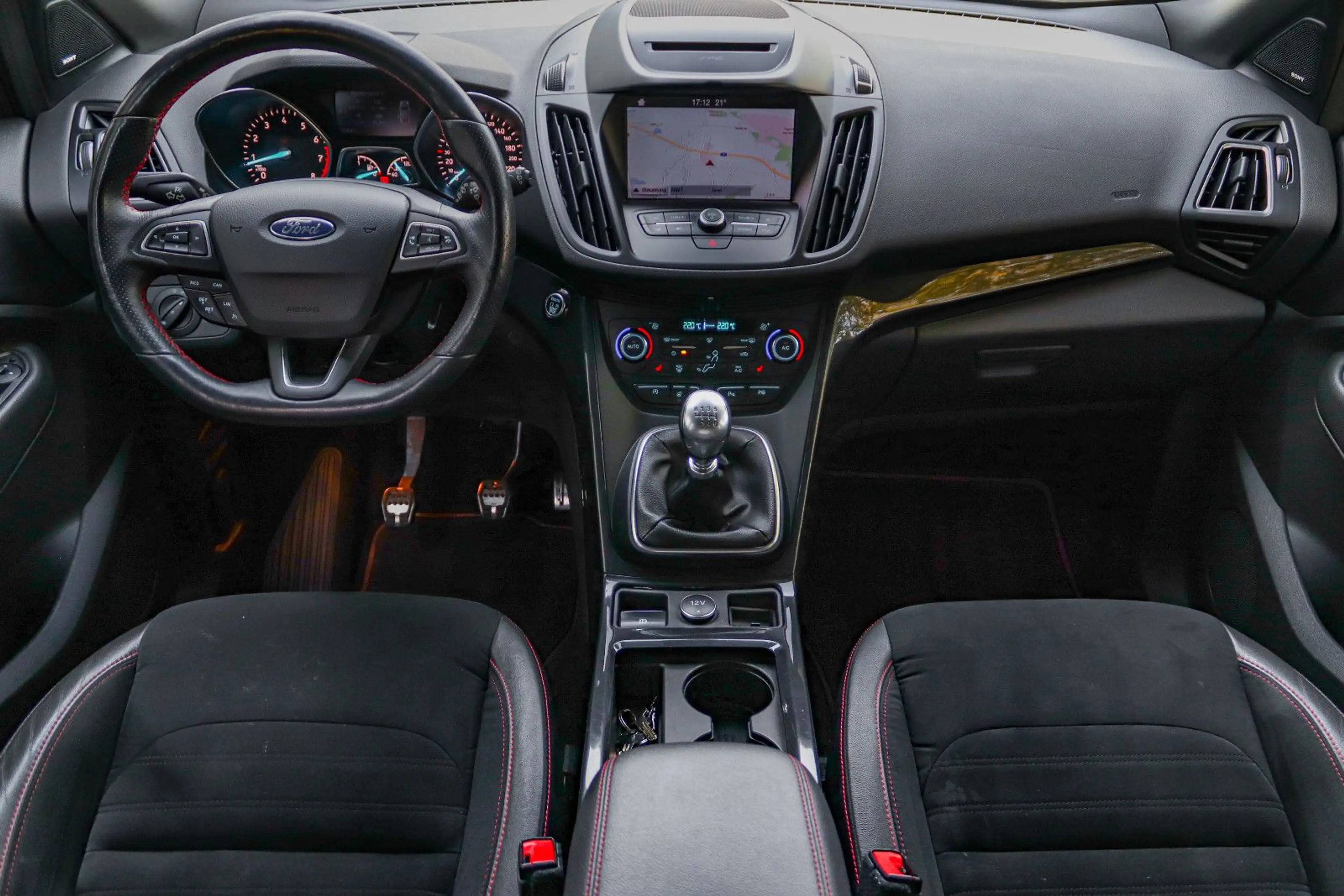 Ford Kuga ST-Line*T.LEDER*LED*KAMERA*KEYLESS*TEMP*AHK — photo 12