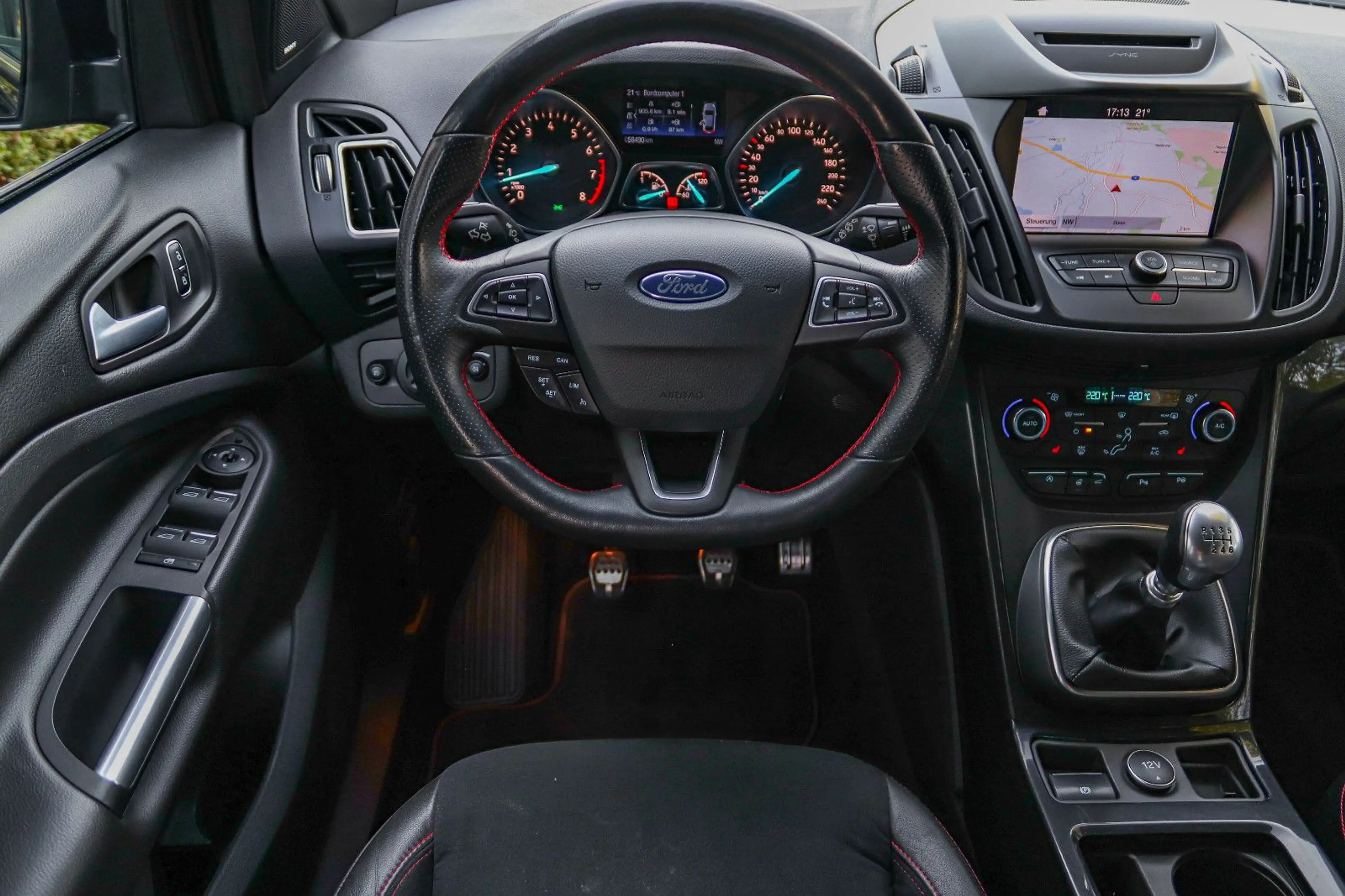 Ford Kuga ST-Line*T.LEDER*LED*KAMERA*KEYLESS*TEMP*AHK — photo 13