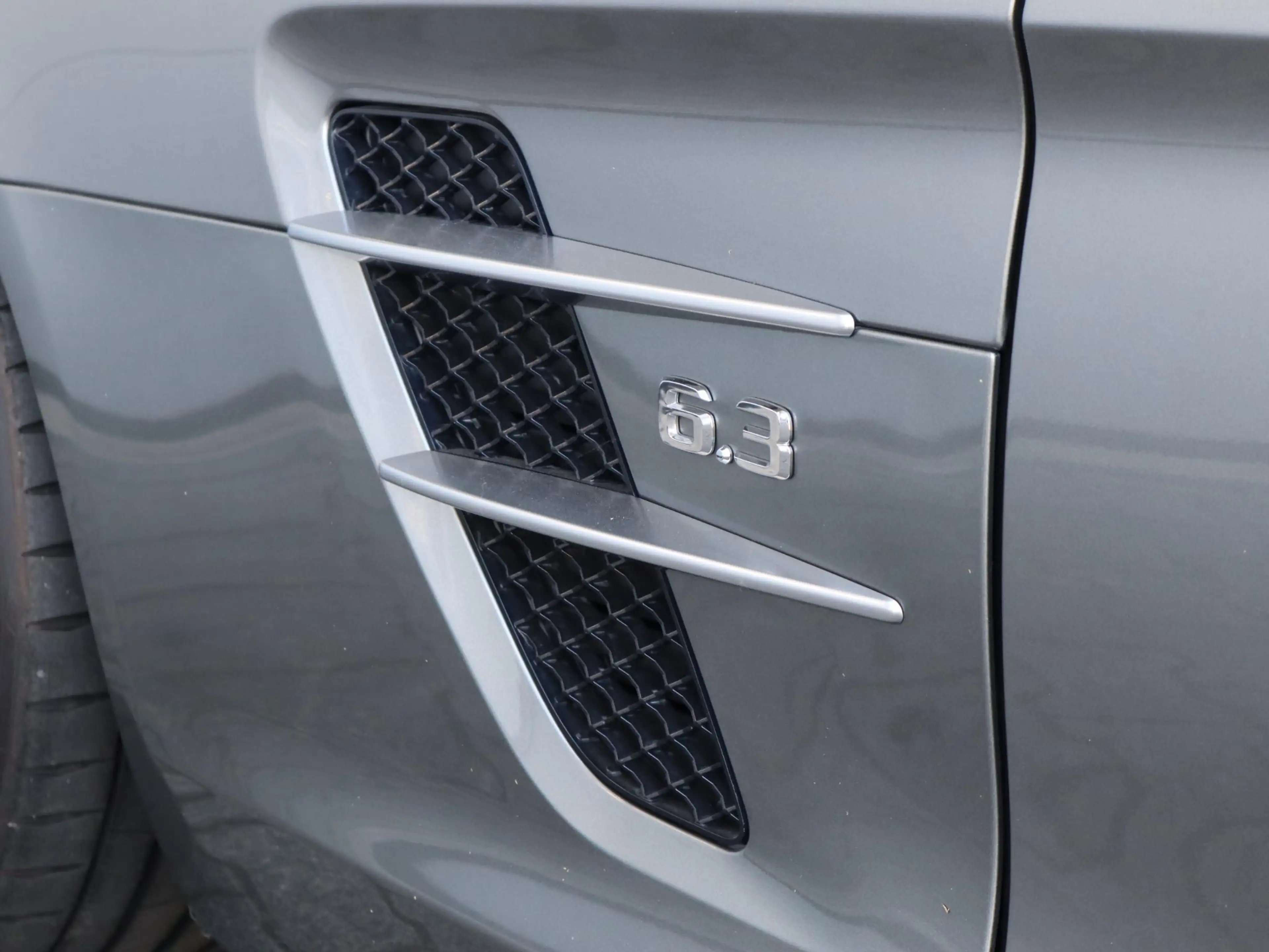 Mercedes-Benz SLS Roadster 6.3 AMG — photo 8
