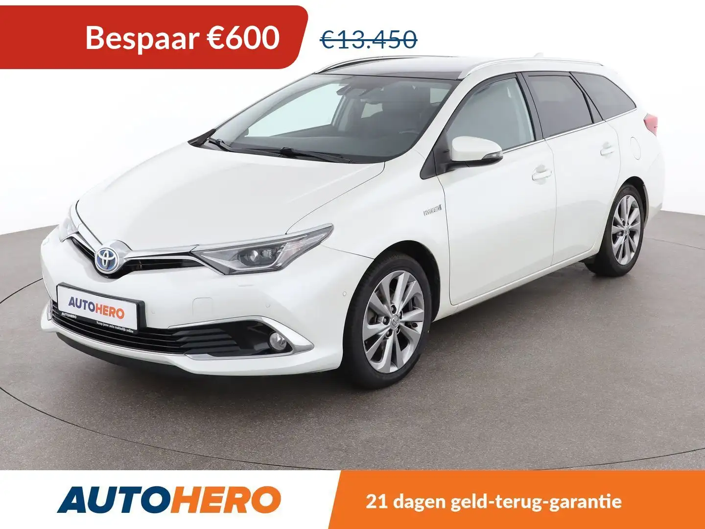 Toyota Auris 1.8 Hybrid Executive Wit - 1