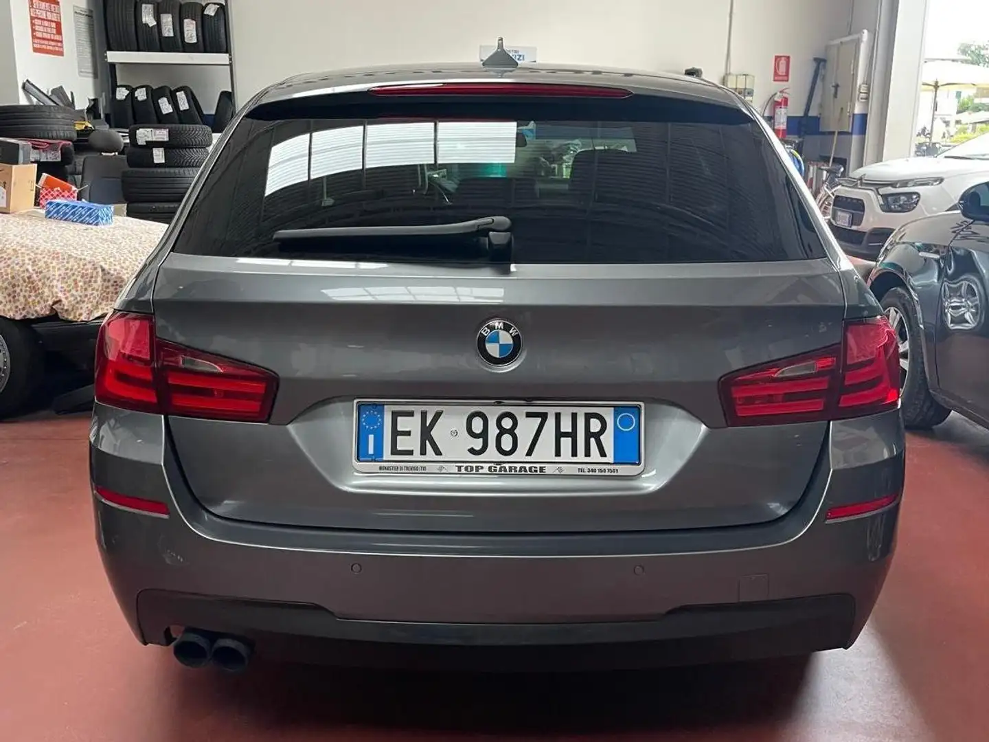BMW 525 525xd Touring pacchetto M Argento - 2