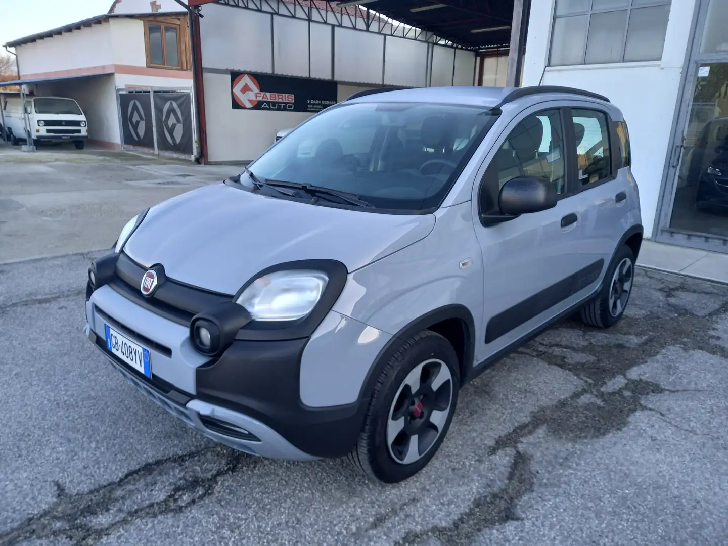 Fiat Panda 1.0 HYBRID CROSS Gris - 1