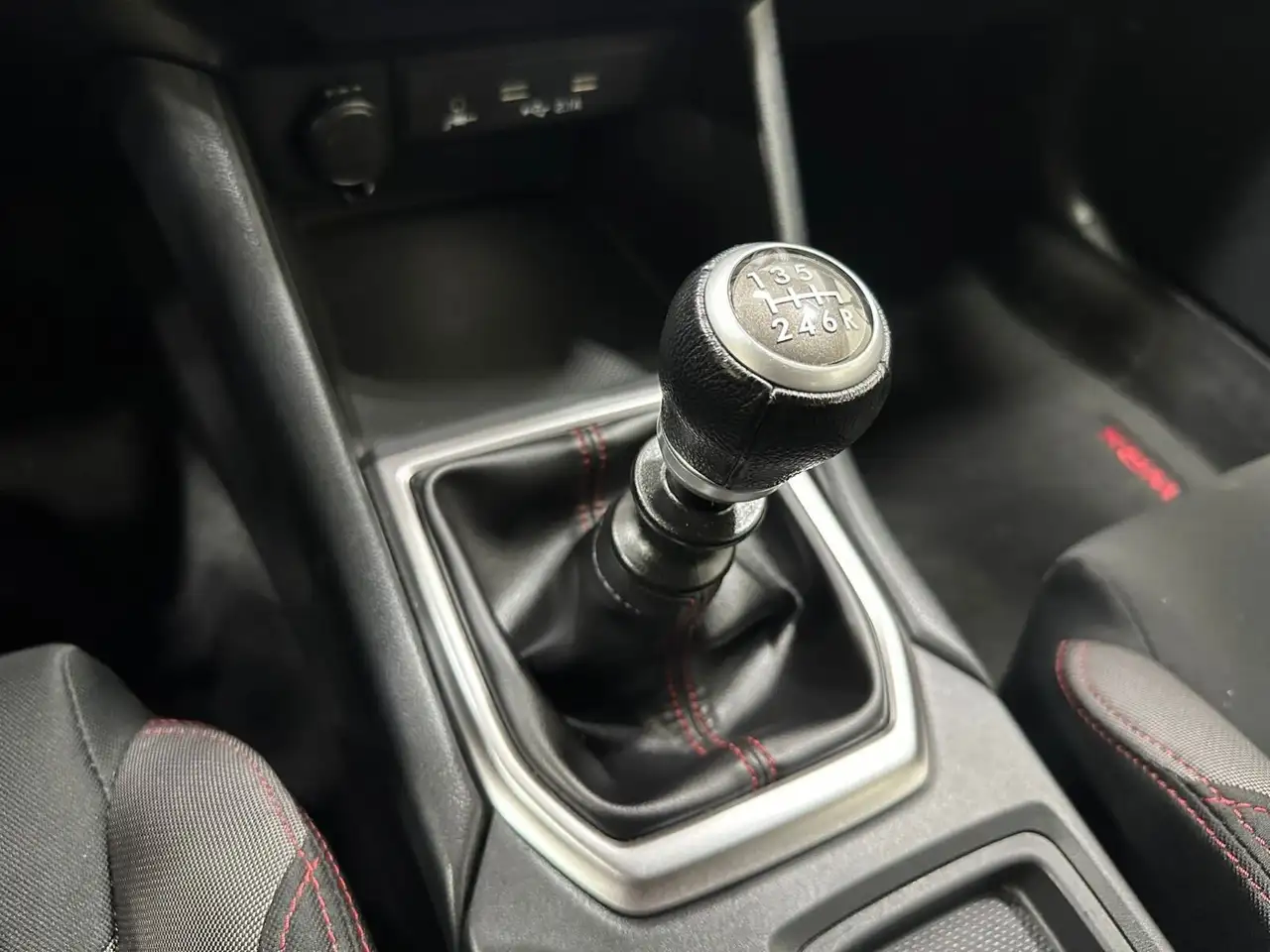 Subaru WRX снимка Subaru WRX