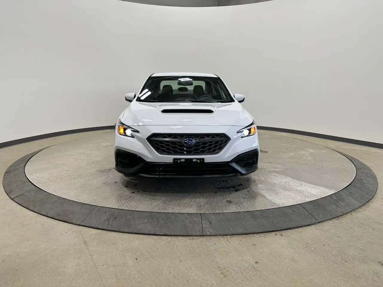 Subaru WRX снимка Subaru WRX