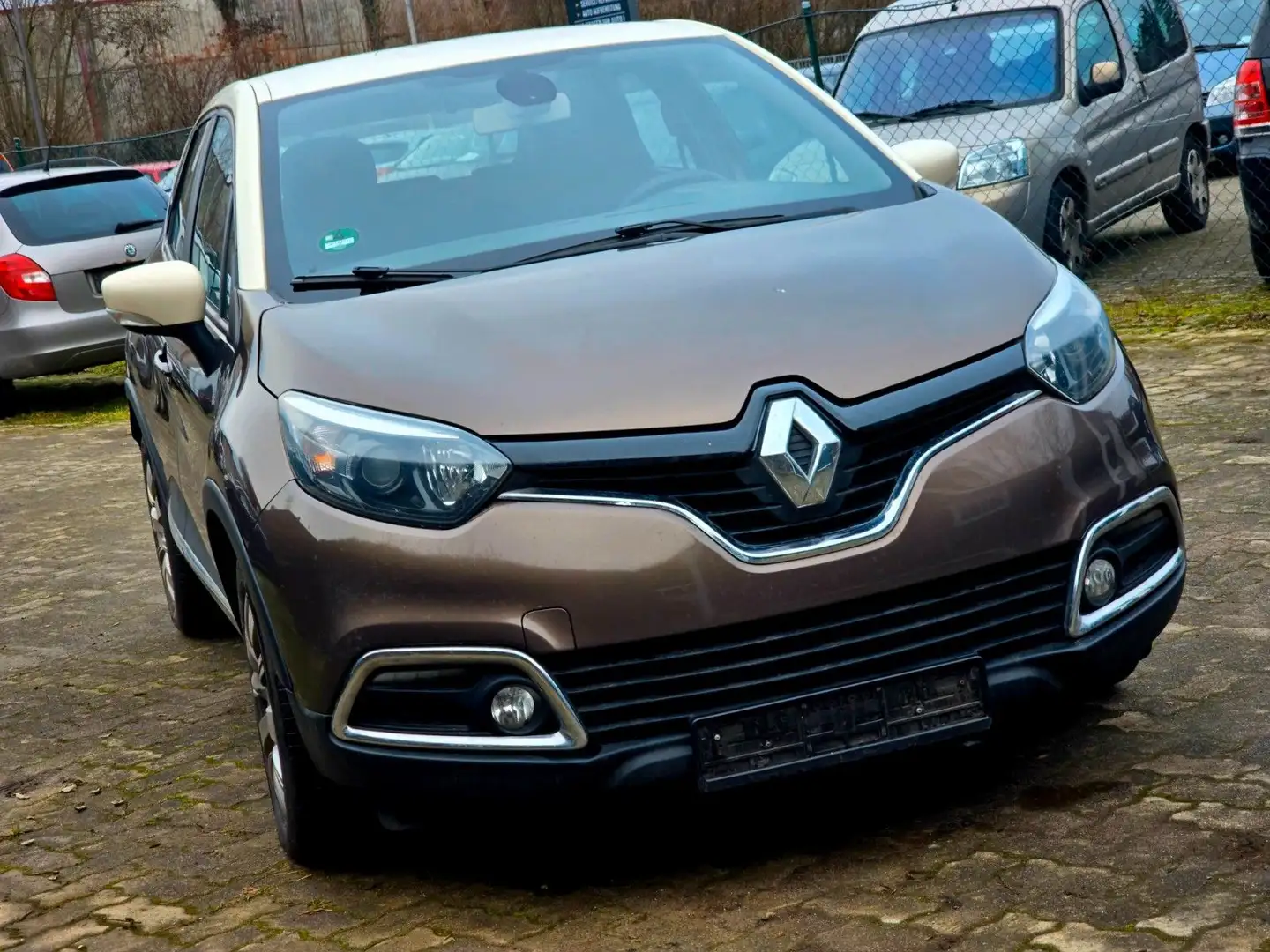 Renault Captur Dynamique Automatik Braun - 2