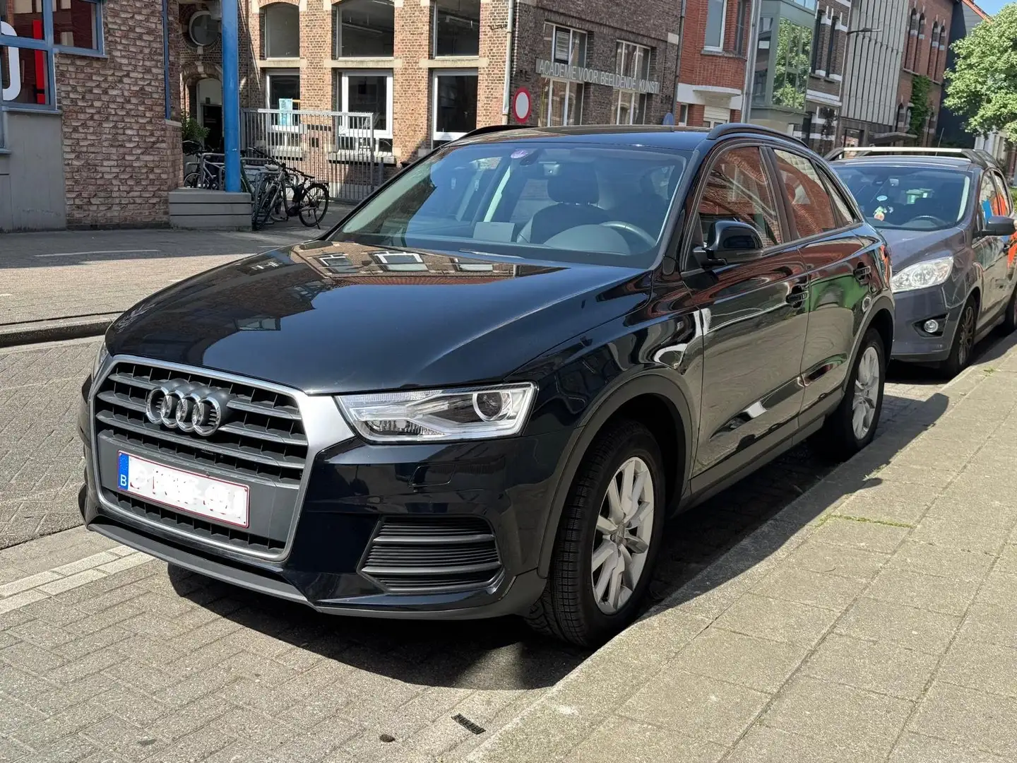 Audi Q3 Q3 1.4 TFSI cylinder on demand ultra Zwart - 1