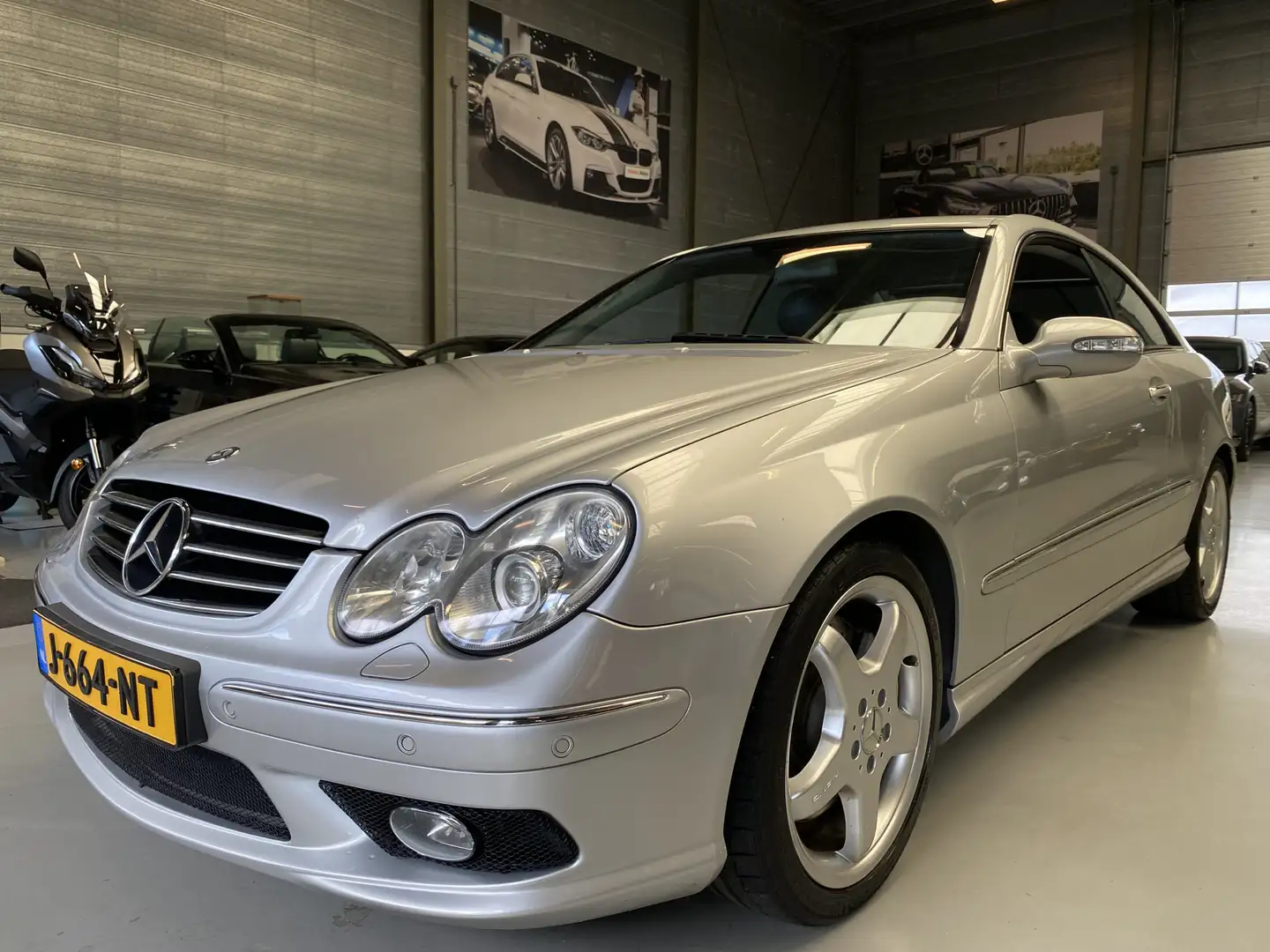 Mercedes-Benz CLK 55 AMG Coupé Airco, Cruise, 368 PK Grau - 1
