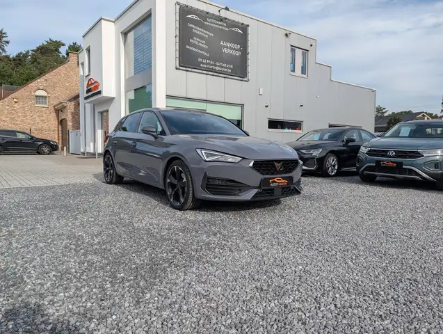 CUPRA Leon 2.0 TSI DSG | NAVI/CARPLAY | CAMERA | ACC | AMBIENT | FRONT+LANE+SIDE ASSIST
