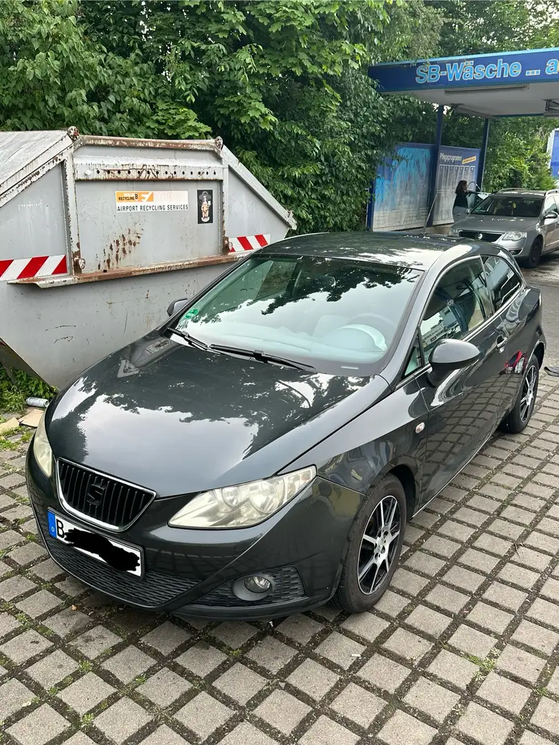 SEAT Ibiza SC 1.4 16V Reference - 1