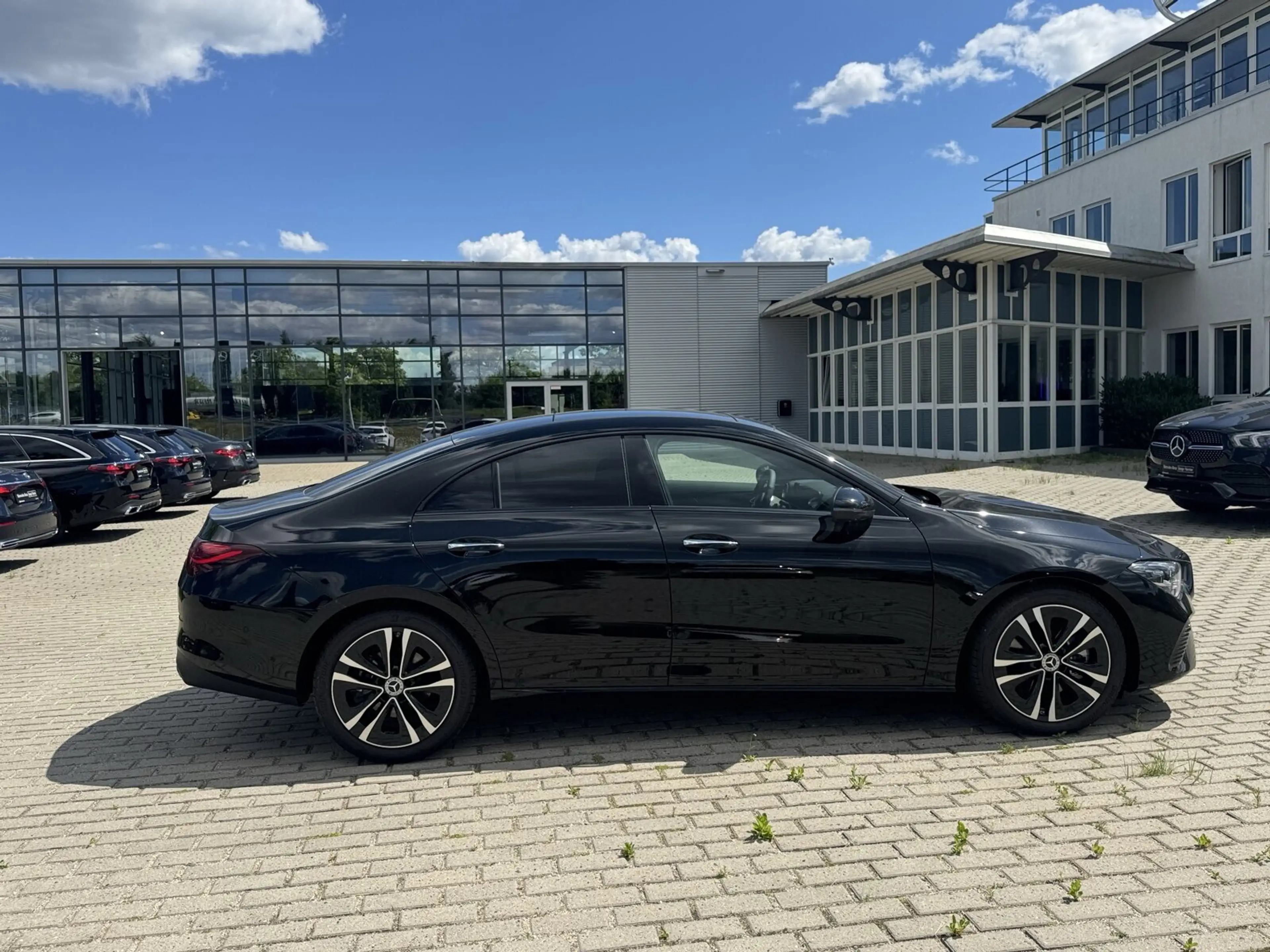 Mercedes-Benz CLA 220 CLA 220 d Coupé Progressive Advanced+ Night Navi/Autom. — photo 8