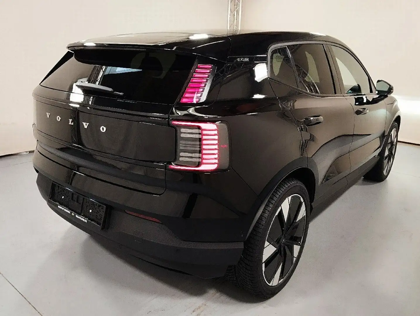Volvo EX30 Ultra AWD Performance Pure Electric Negro - 2
