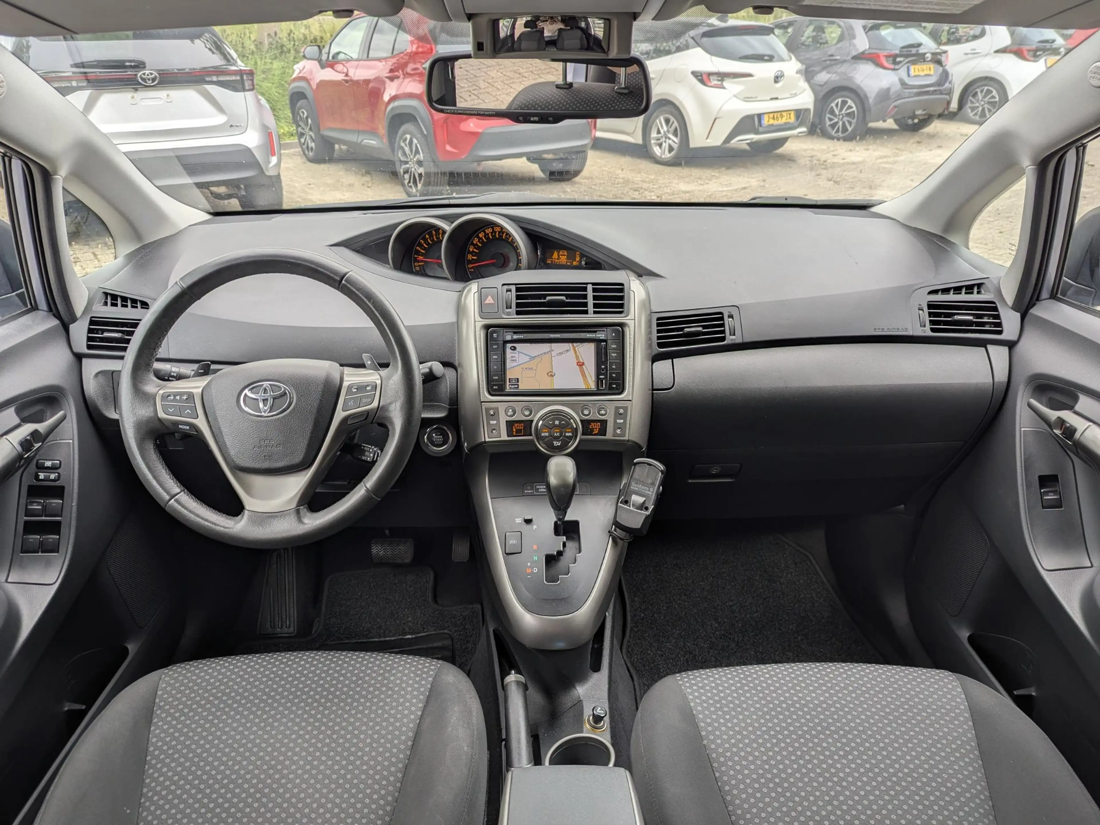 Toyota Verso 1.8 VVT-i Dynamic 7 persoons | Stoelverwarming | C — photo 3