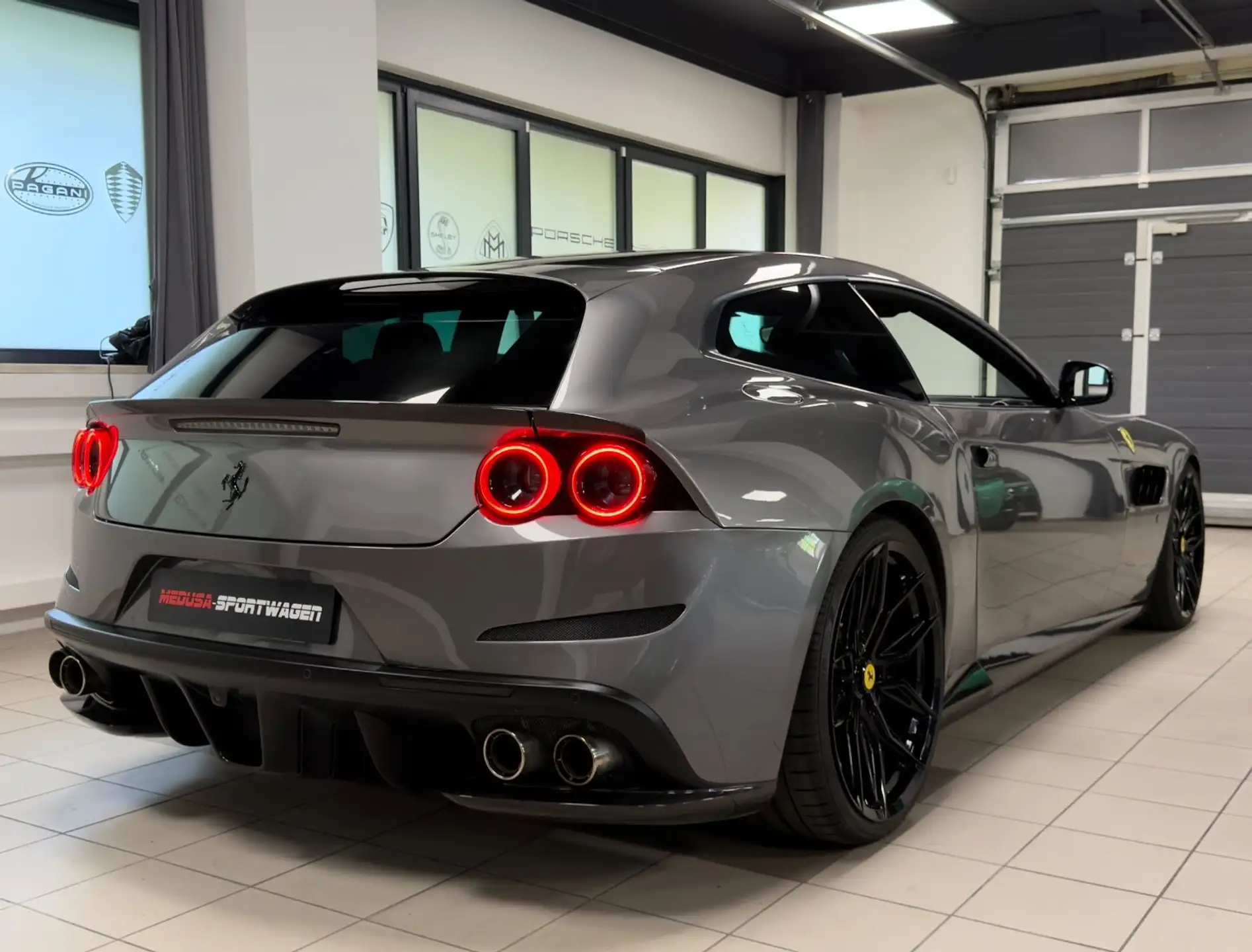 페라리 GTC4 루쏘 2016 회색 사진 8