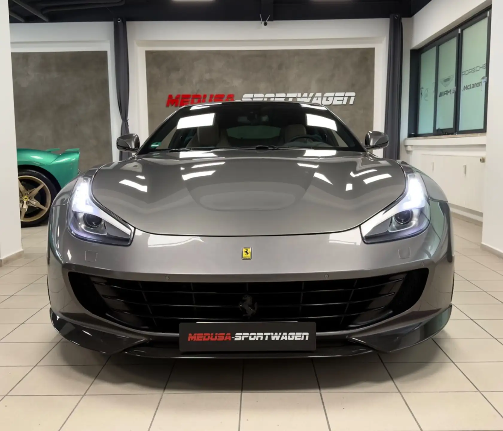 페라리 GTC4 루쏘 2016 회색 사진 2