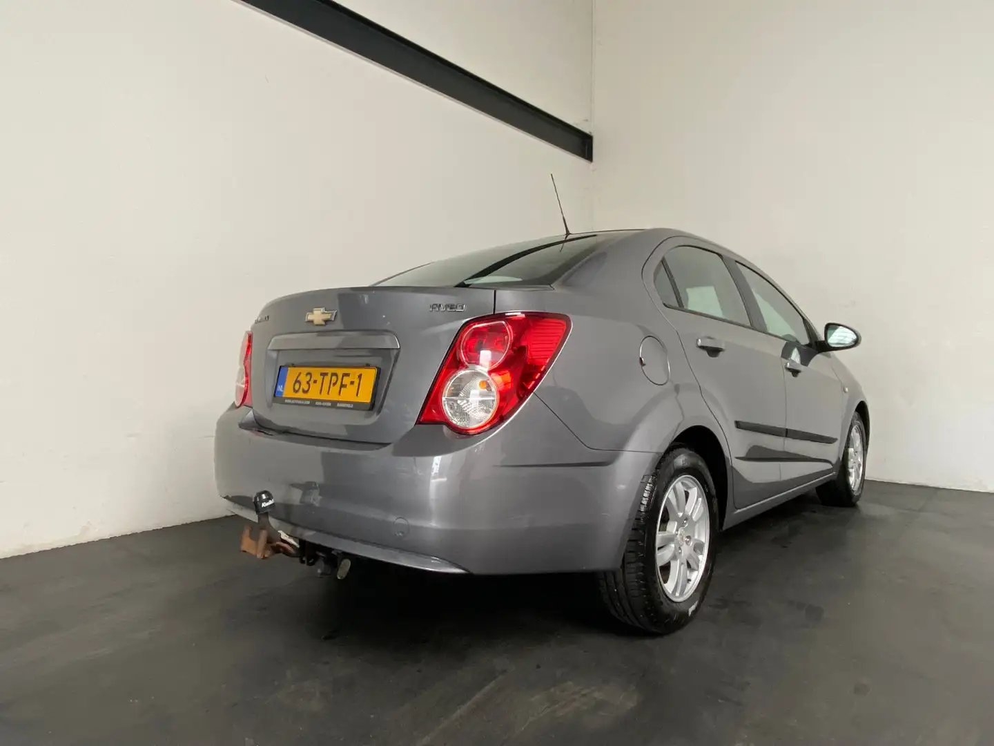 Chevrolet Aveo 1.4 LT Grijs - 2