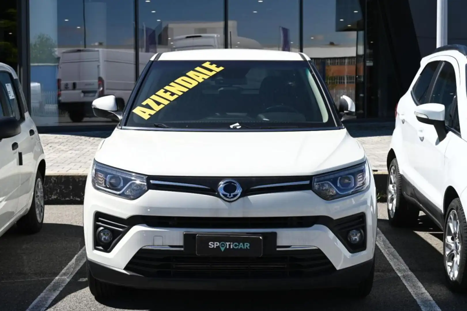 SsangYong Tivoli 1.5 GDI Turbo AWD Exclusive aut. GPL Blanco - 2
