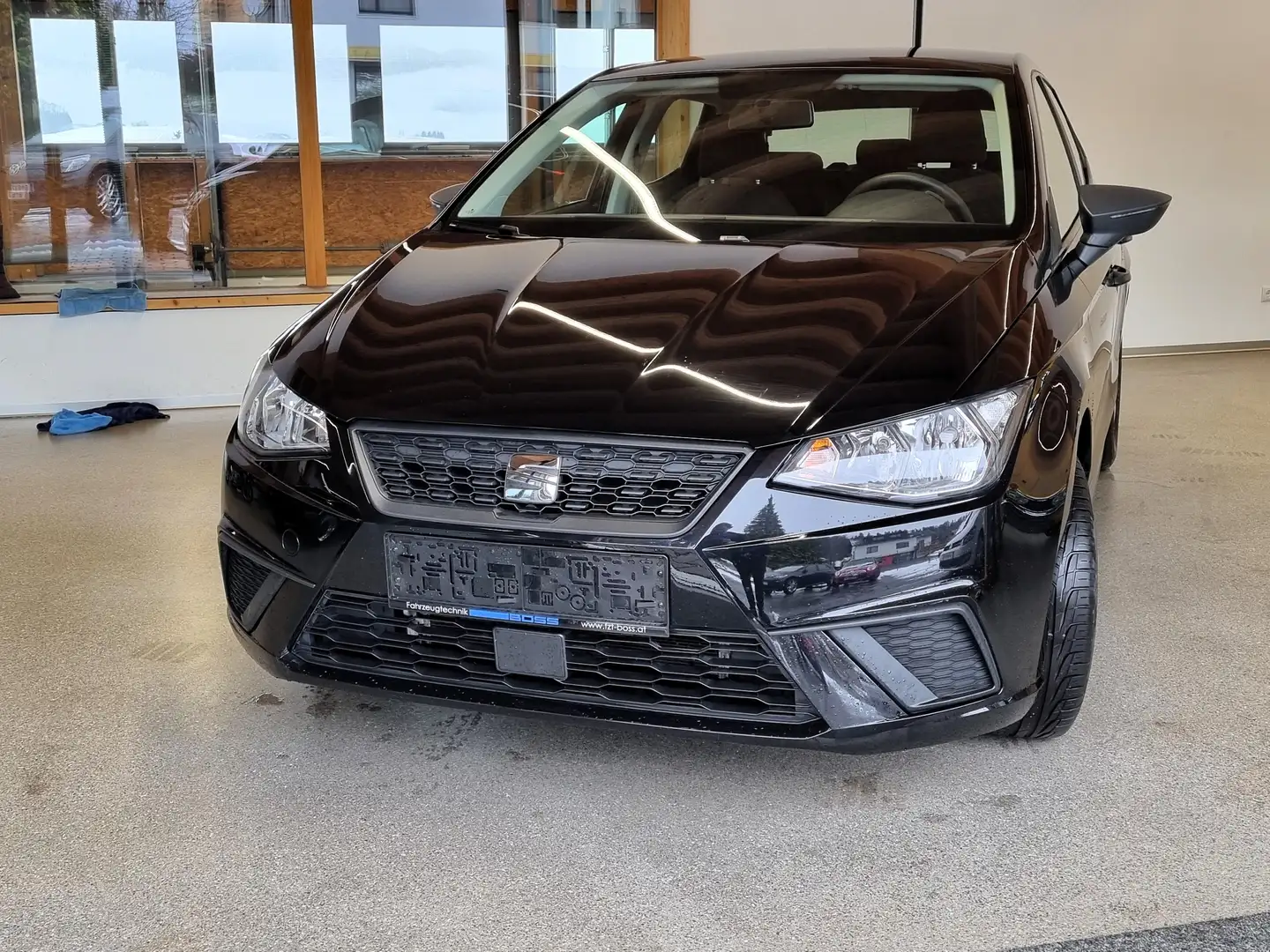 SEAT Ibiza Reference**8-Fach bereift Schwarz - 1