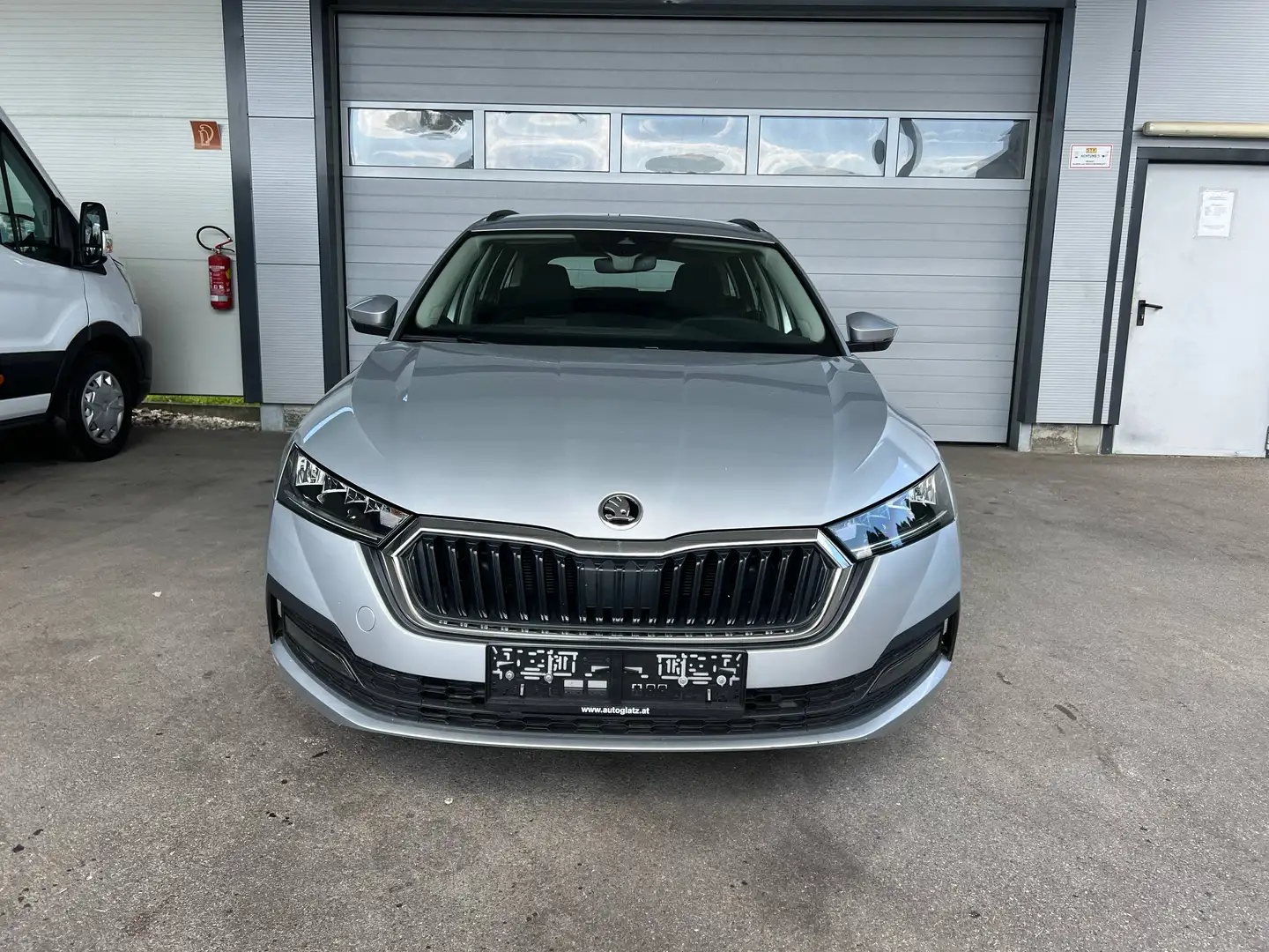 Skoda Octavia Combi 2,0 TDI 4x4 Ambition DSG LED/ASSISTENTEN/PARKTR. - 1