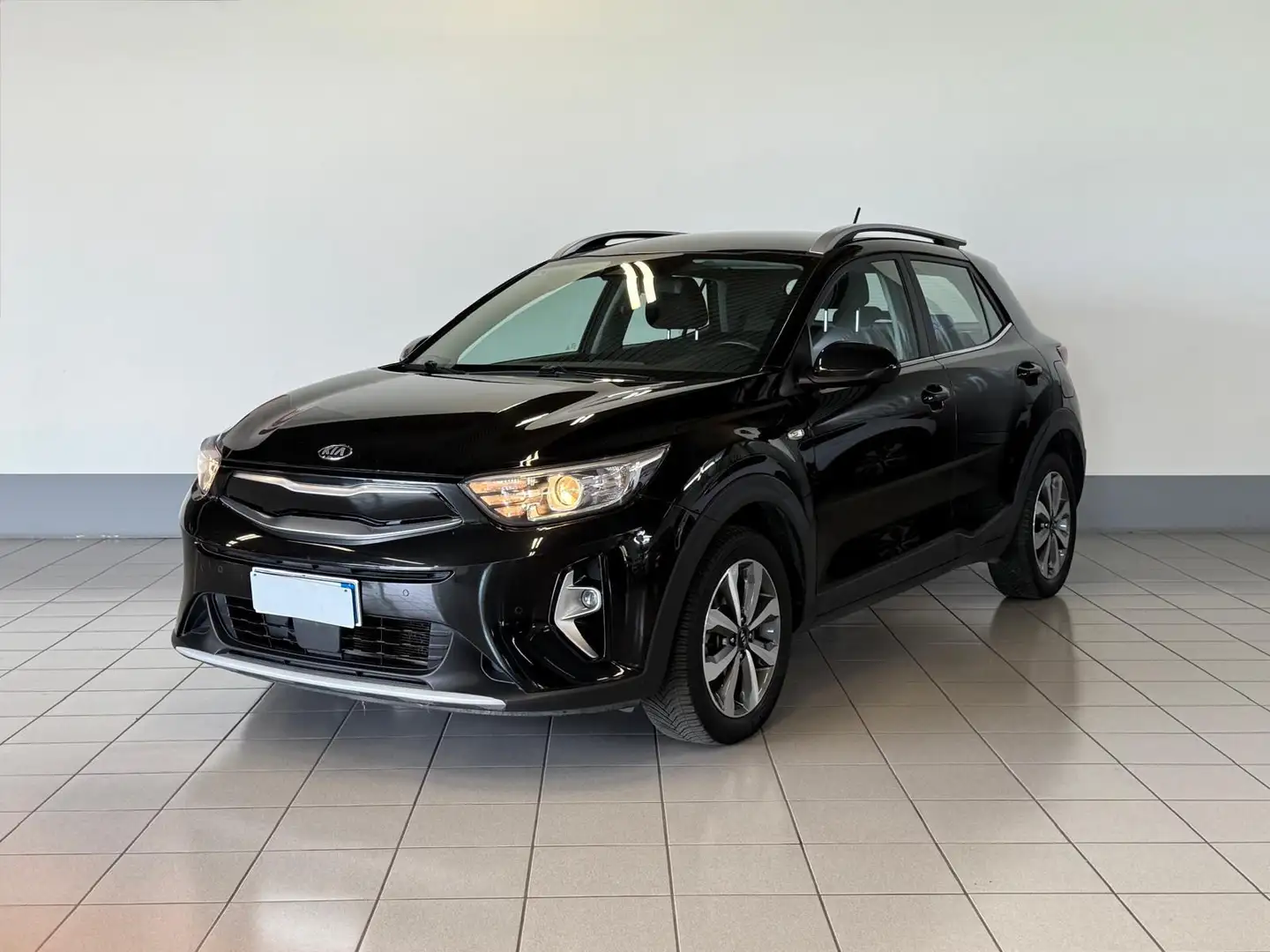 Kia Stonic Stonic 1.2 dpi Urban gpl 82cv Zwart - 2