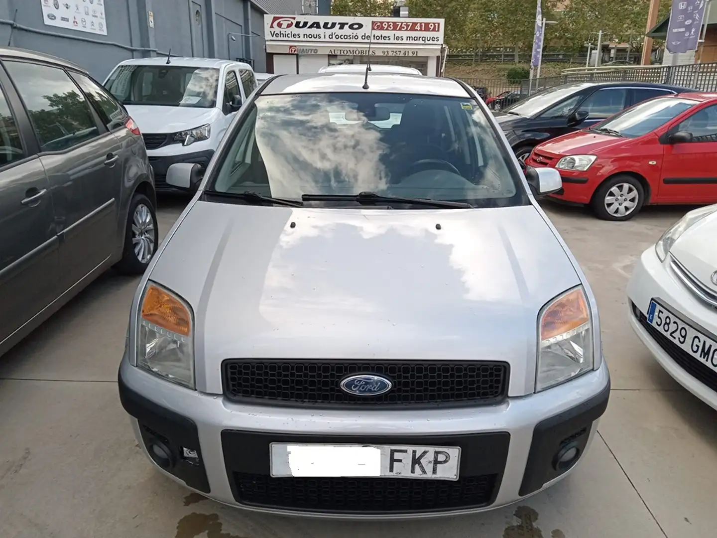 Ford Fusion 1.6TDCi Trend Gris - 1