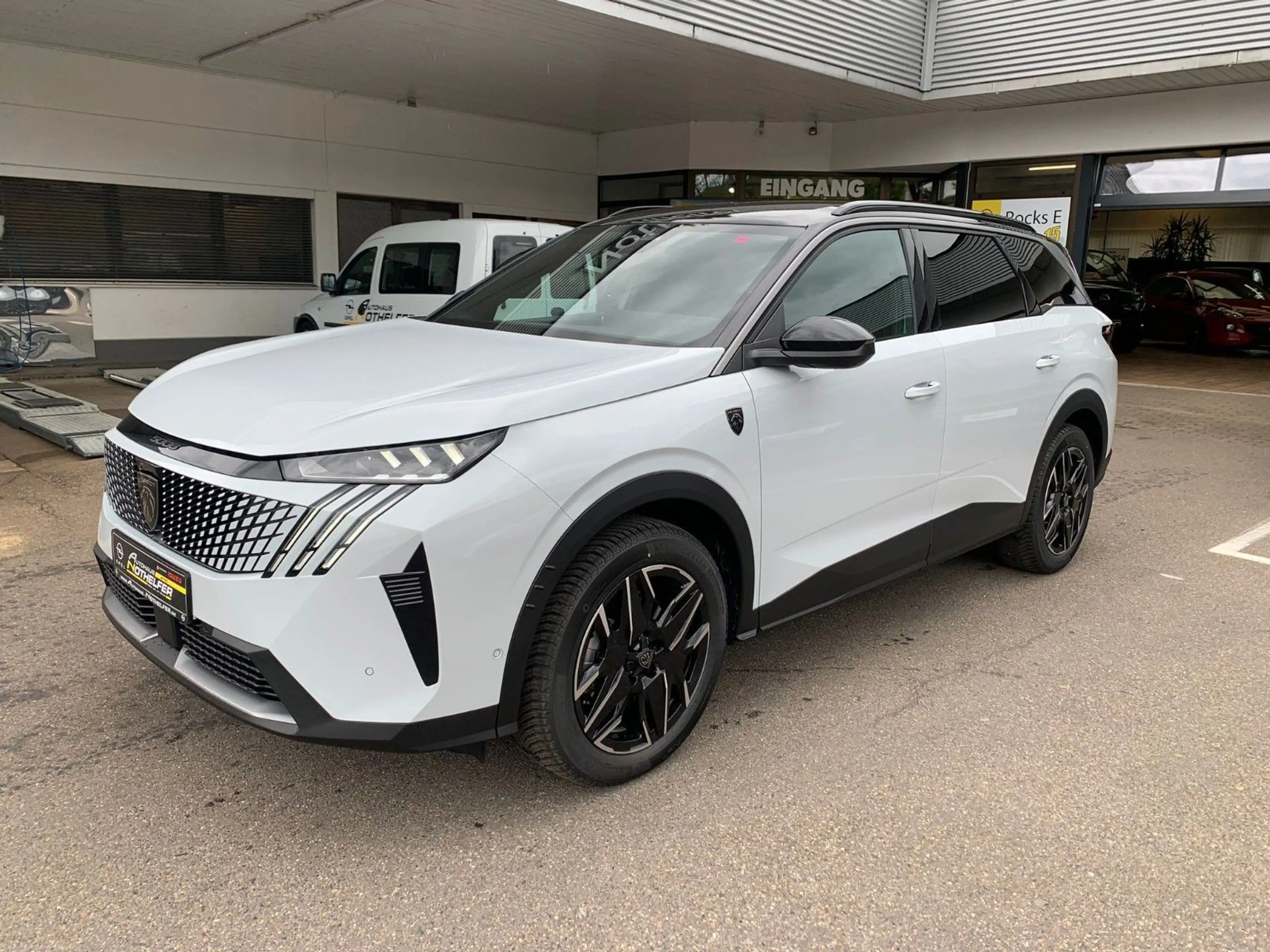 Peugeot 5008 Hybrid 145 GT Exclusive 5 Jahre Garantie — photo 2