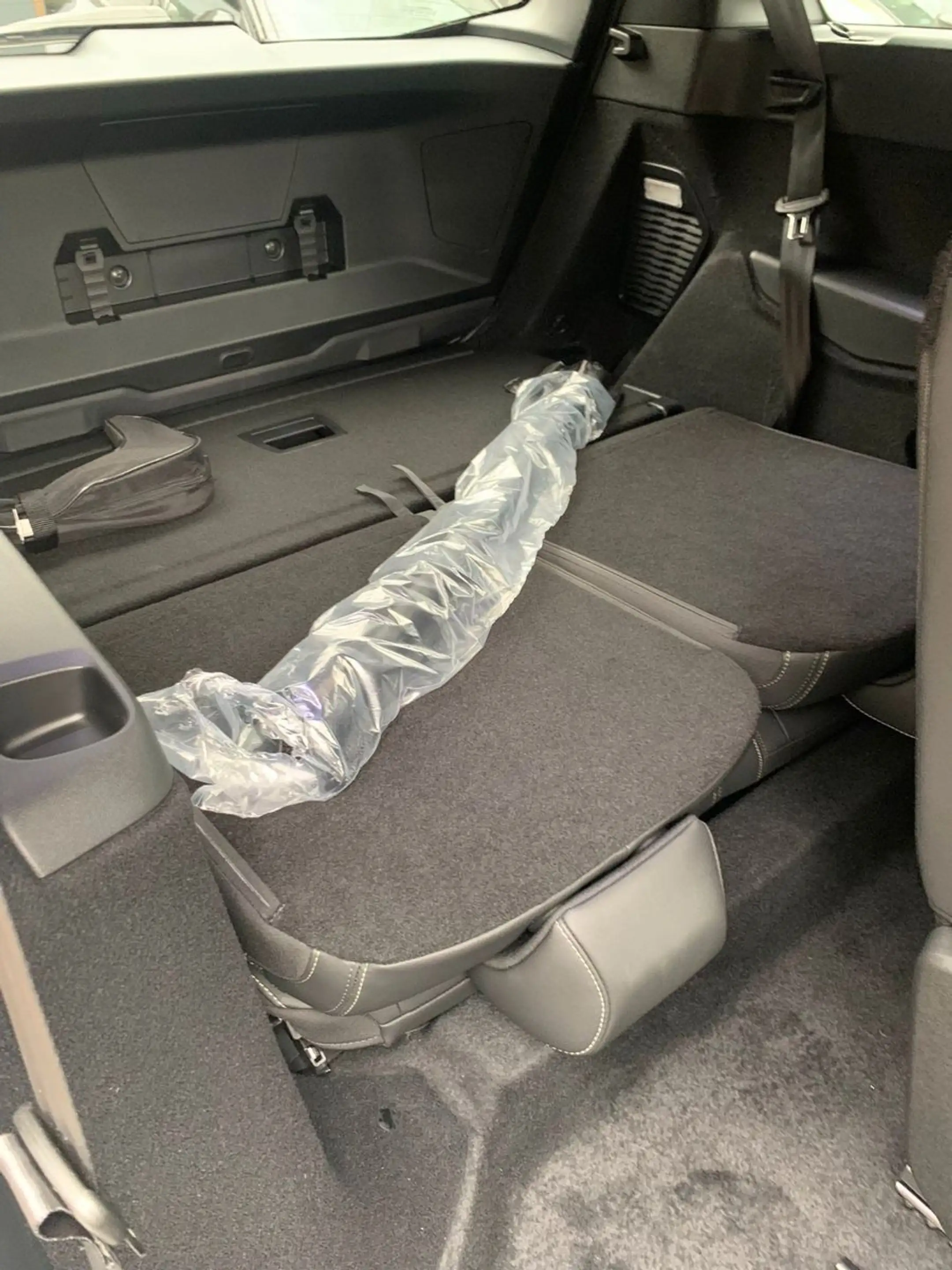 Peugeot 5008 Hybrid 145 GT Exclusive 5 Jahre Garantie — photo 18