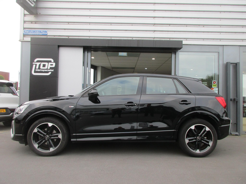 Audi Q2 35 TFSI S Edition 150pk — photo 2