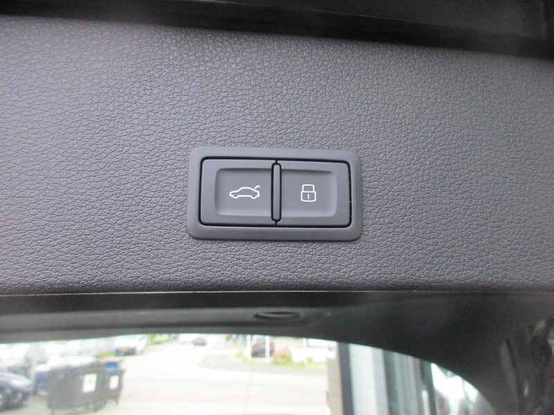 Audi Q2 35 TFSI S Edition 150pk — photo 9