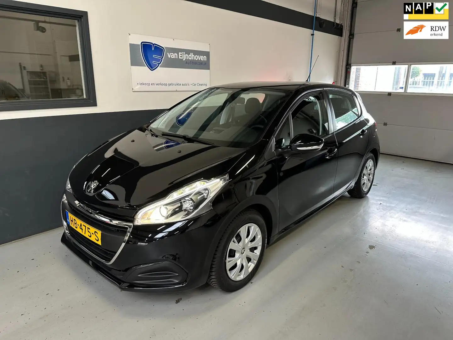 Peugeot 208 1.2 PureTech Active Navi|5drs|NAP Zwart - 1