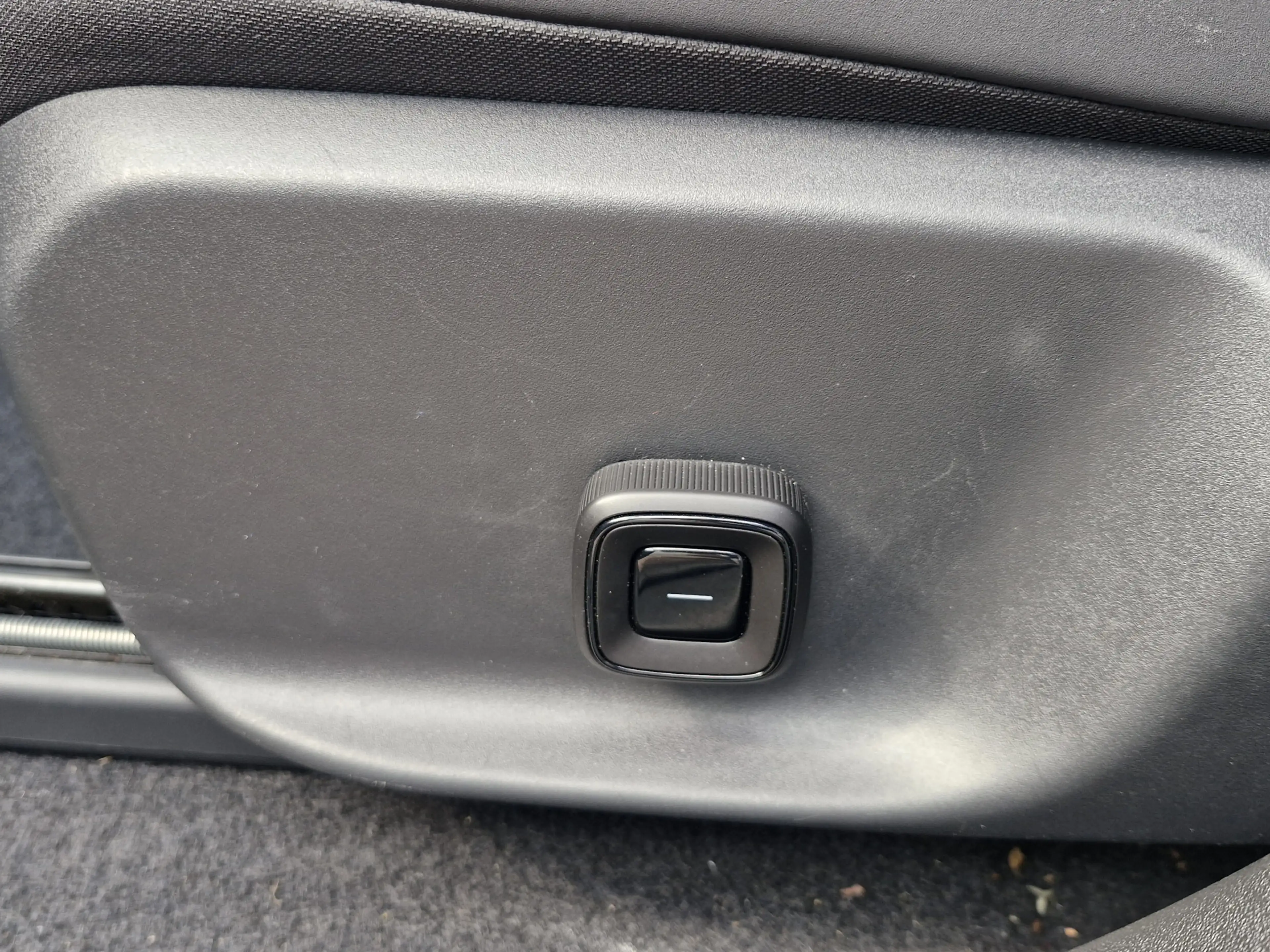 Volvo EX30 Single Motor Extended Range Plus 69 kWh | Warmte p — photo 11