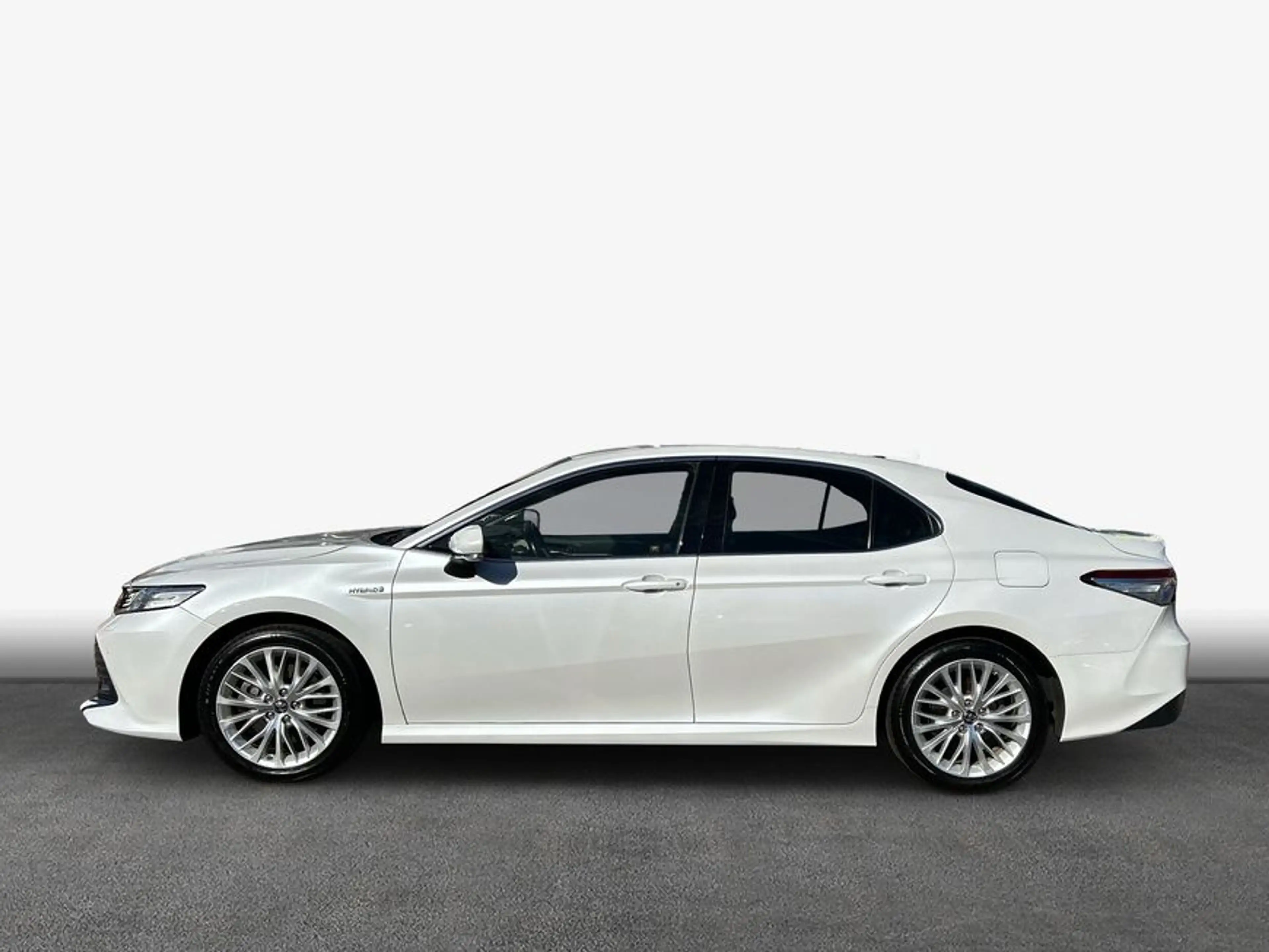 Toyota Camry 2.5 Hybrid Executive — photo 4