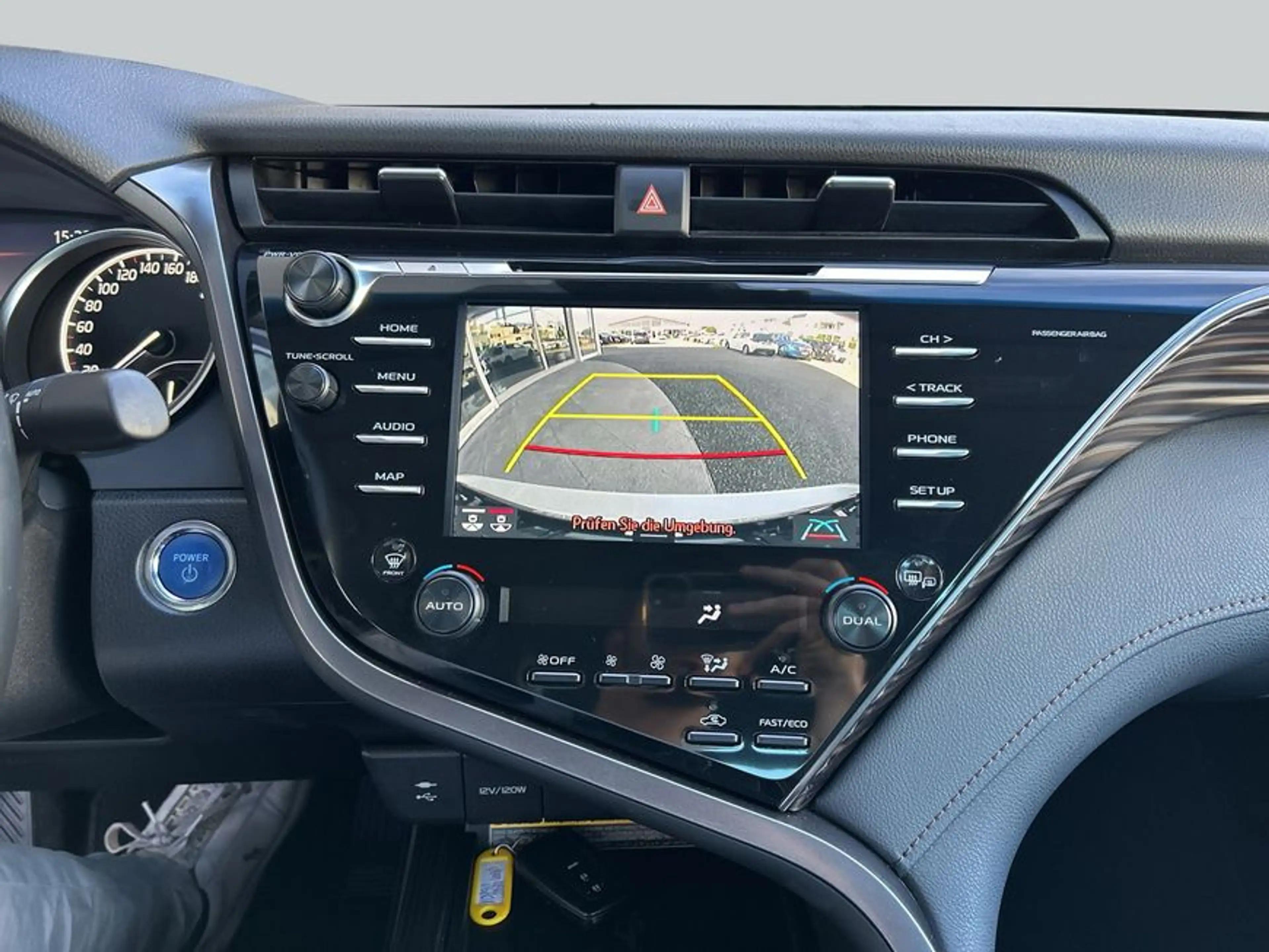 Toyota Camry 2.5 Hybrid Executive — photo 18