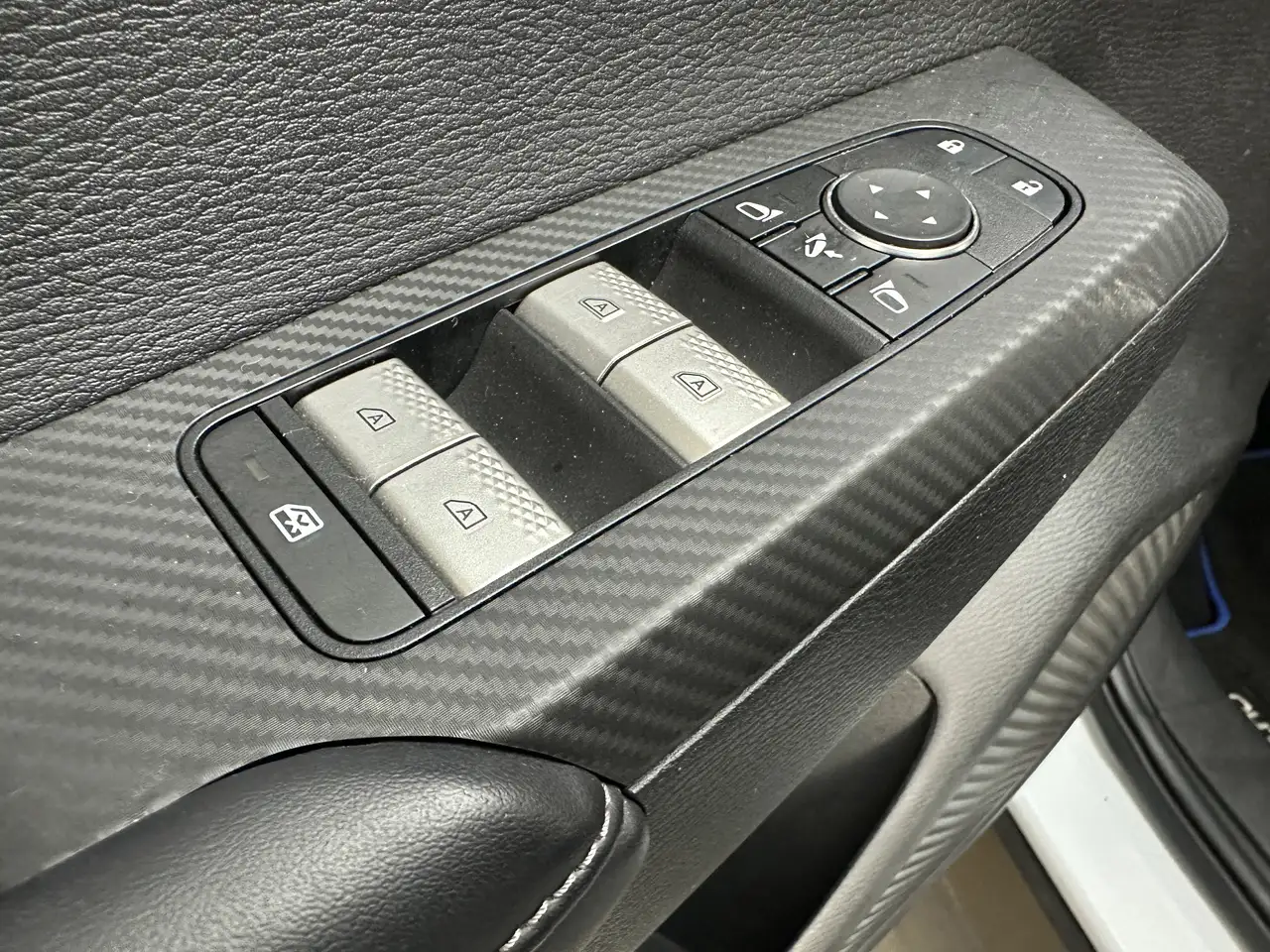 Mitsubishi Outlander photo Mitsubishi Outlander