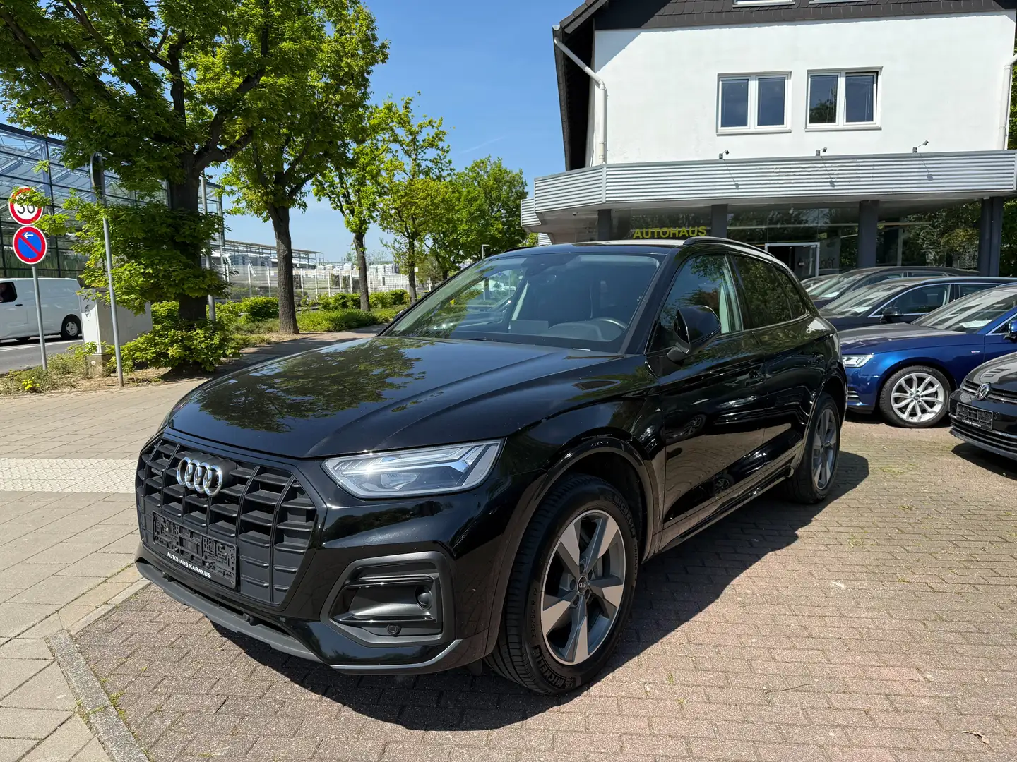 Audi Q5 50 TFSI e quattro advanced Virt/AHK/ACC/Massage Schwarz - 1